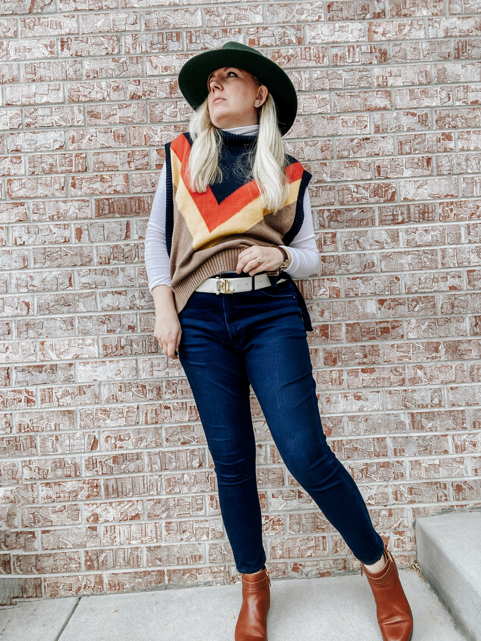 Rent this poncho vest from Nuuly! Get $20 off with my link below (or linked in IG bio)
https://share.nuuly.com/kat42828 