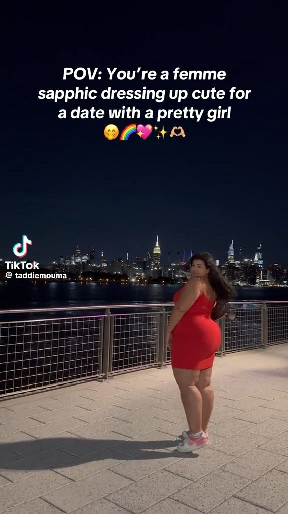 The infamous shapewear dress in red 💋
Wearing size XXL🫶🏼

#LTKPlusSize #LTKSaleAlert #LTKFindsUnder50