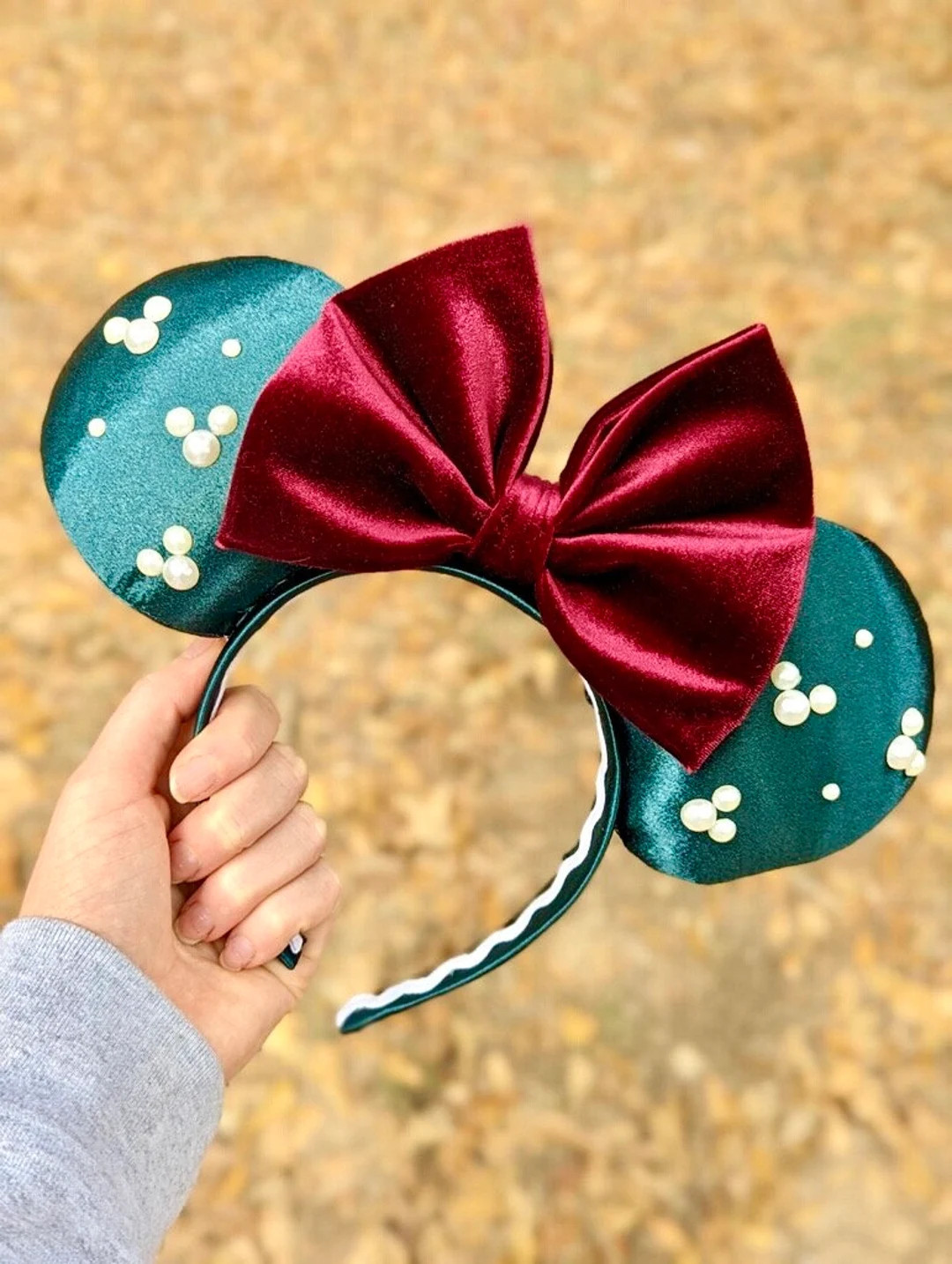 Red and Green Christmas Ears/ Mouse Ears With Pearls/ Christmas Minnie Ears/ Christmas Mickey Ear... | Etsy (US)