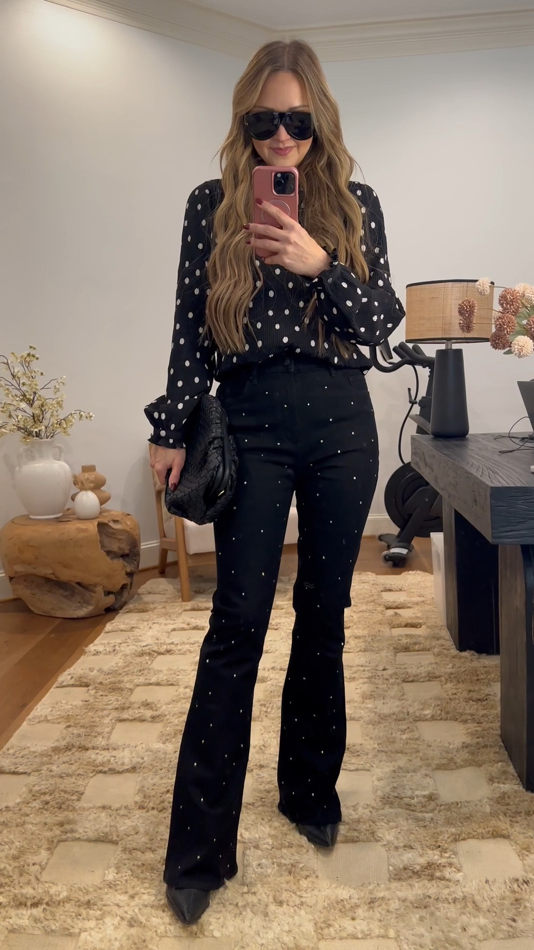 Sequin Flare Jeans for under $40!! Yes please!

#LTKFindsUnder50 #LTKWorkwear #LTKStyleTip