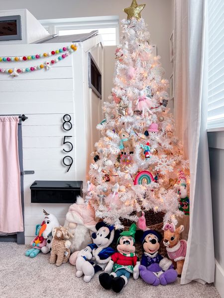 Daughter’s bedroom Christmas decor is all linked here! 

#LTKfamily #LTKunder100 #LTKHoliday