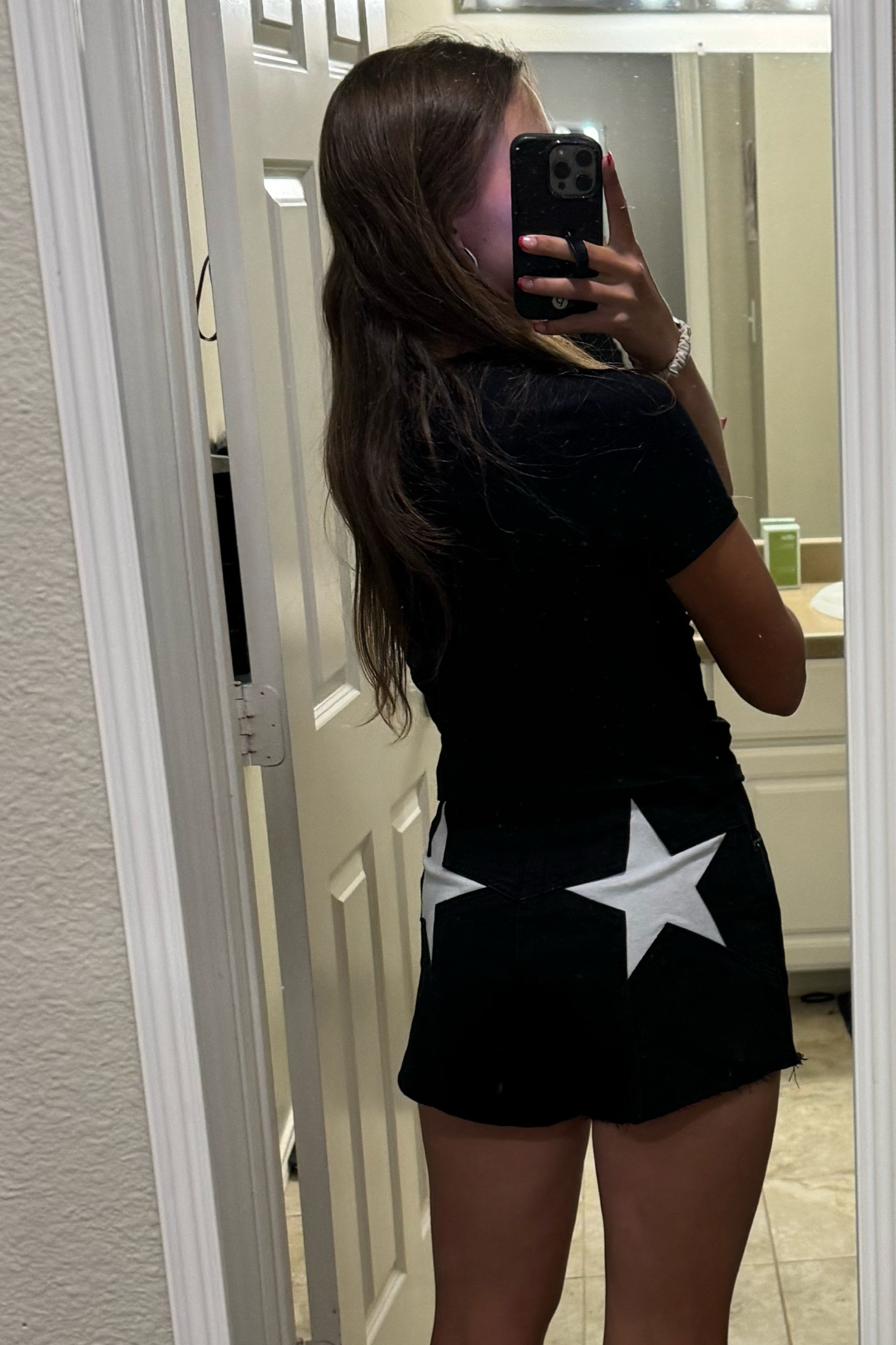 A moment for the back of the shorts! These shorts are so cute, and so flattering! They are a bit of a high-rise, but there are almost like a flare around your thighs to give a flattering look! I’m obsessed😍

#LTKparties #LTKfindsunder50 #LTKstyletip