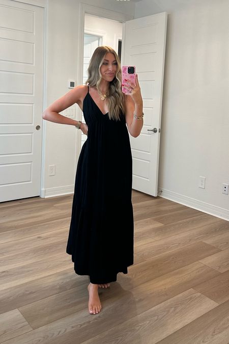 One of my fave maxi dresses for summer! I’m wearing a size small 