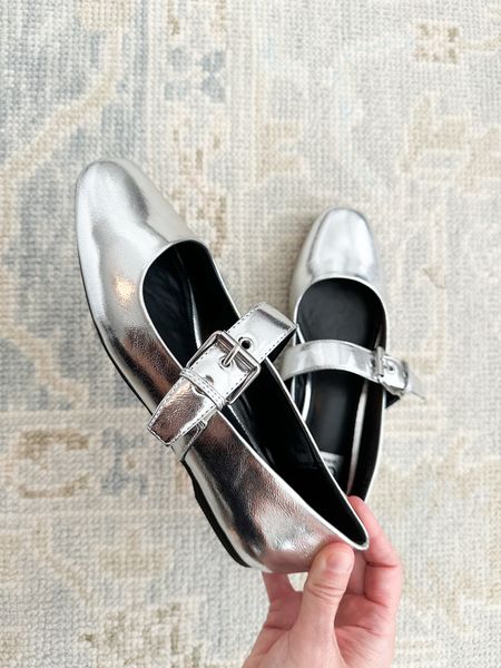 Silver / metallic ballet flats / Matt Jane’s 
Very comfortable and true to size. 
Trending 
Under $50 

#LTKstyletip #LTKfindsunder50 #LTKshoecrush