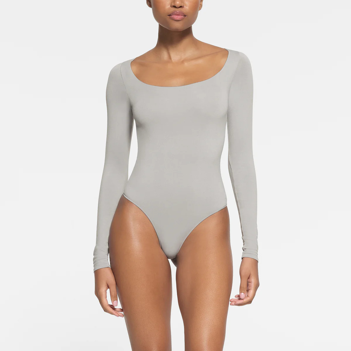 ESSENTIAL LONG SLEEVE SCOOP NECK BODYSUIT | SKIMS (US)