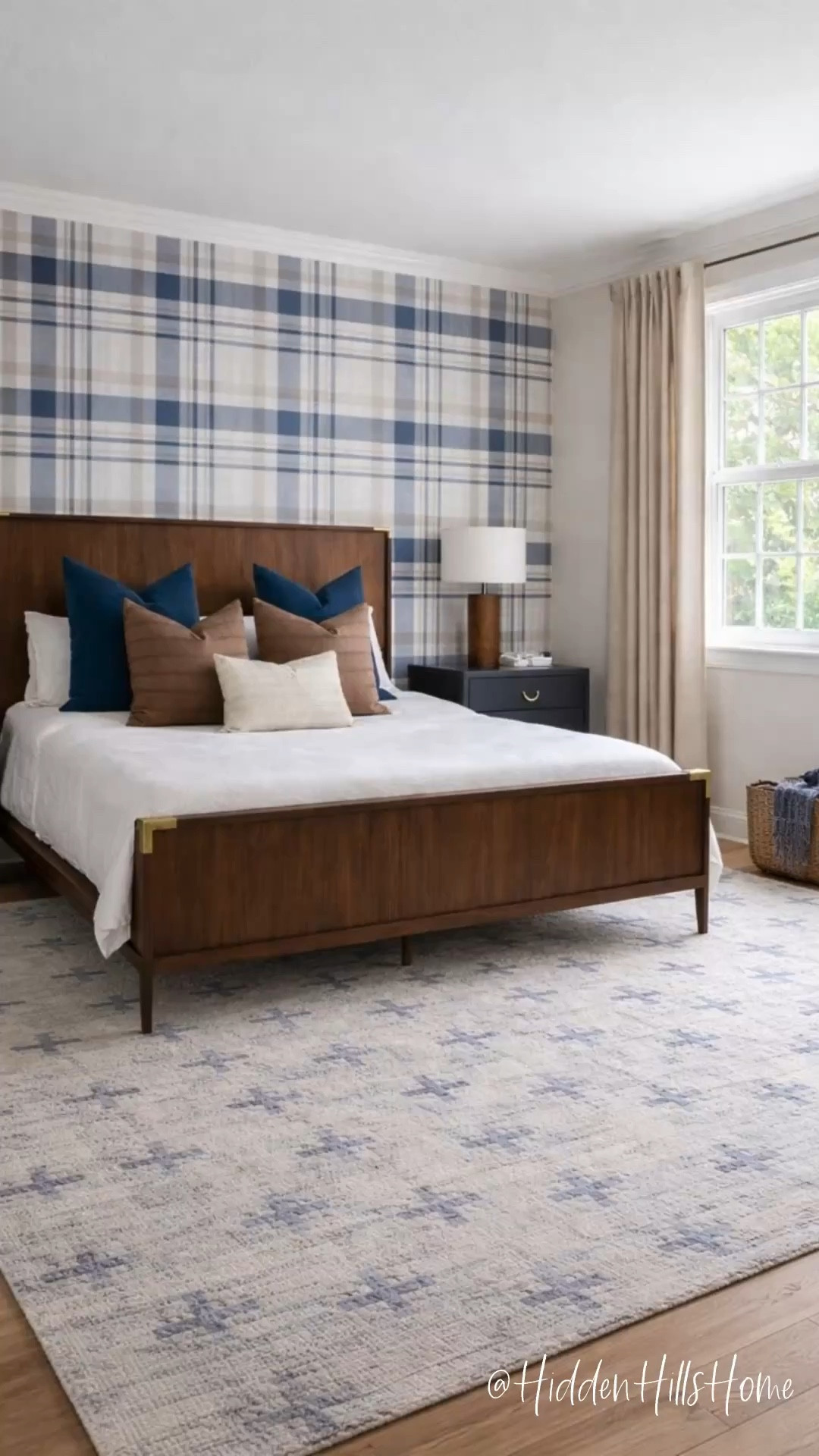 Modern transitional boys bedroom mood board, teen boys bedroom, kids bedroom design #boys


#LTKSaleAlert #LTKKids #LTKHome