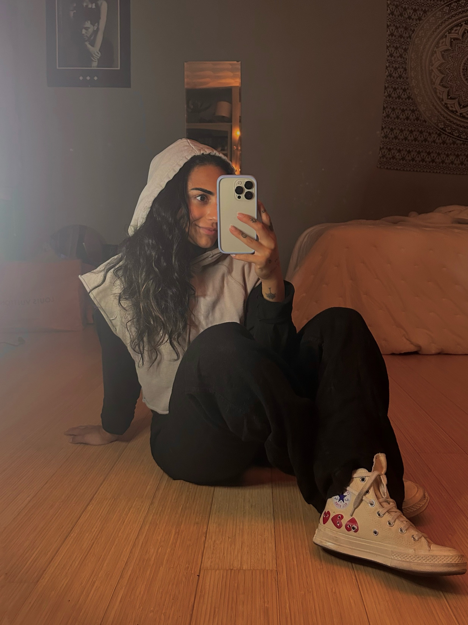 oversized fall fit fave ✨
sleeveless hoodie 🫶🏼
all neutrals 🖤
sneaker fits <3

#LTKSeasonal #LTKHolidaySale