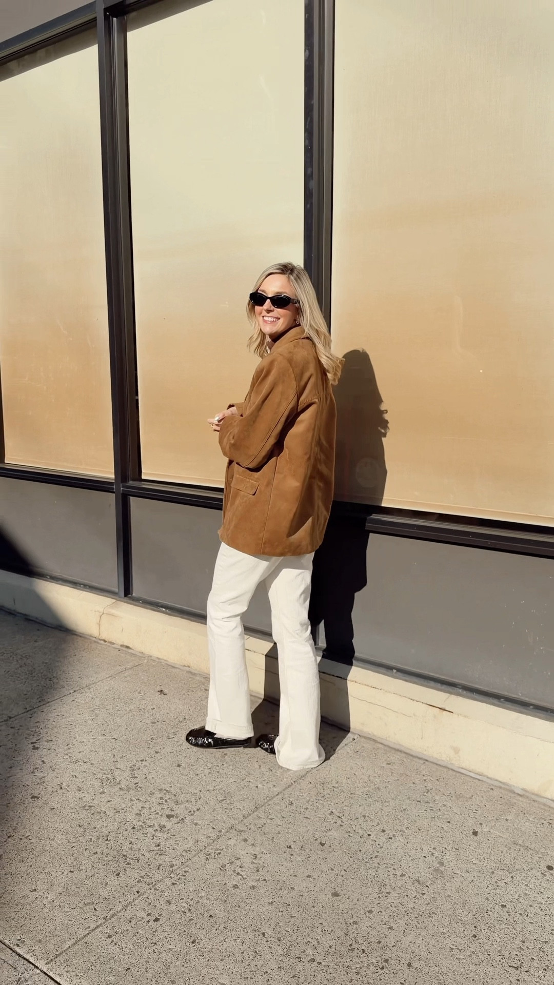 Ladies, it’s time to DEFROST our closets and this outfit is one of the best spring layering formula. I'm still obsessed with every single piece, especially this faux suede oversized blazer that instantly elevates every spring look.

Wearing jeans in size 26! 

Spring outfit • oversized blazer • faux suede blazer • transitional outfit • Zara outfit • spring fashion • ootd

#LTKSaleAlert #LTKTall #LTKstorytime