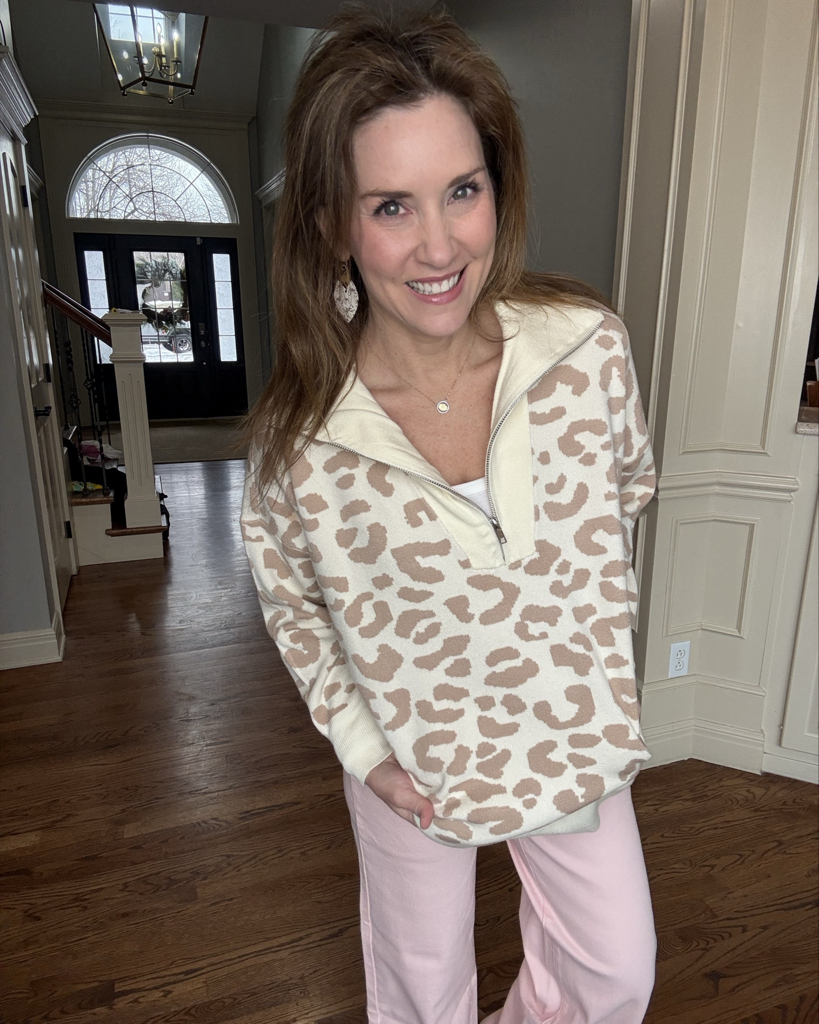 Leopard print super soft zipper sweater runs oversized. Wearing an extra small 
And size 25 wide leg pink jeans. 


@pinklily
Crazy Busy Mama 