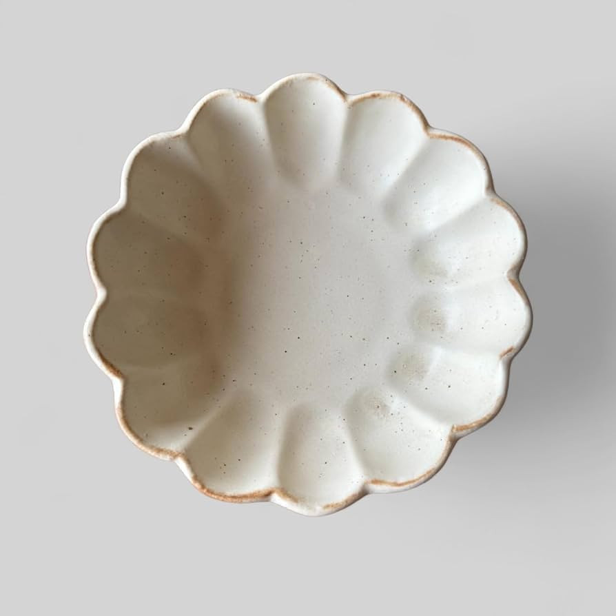 BLAKE 'N' GREY Scalloped Edge Bowl, Scallop Ceramic Plate | Dessert Bowl | Flower Shaped Soup Bow... | Amazon (US)