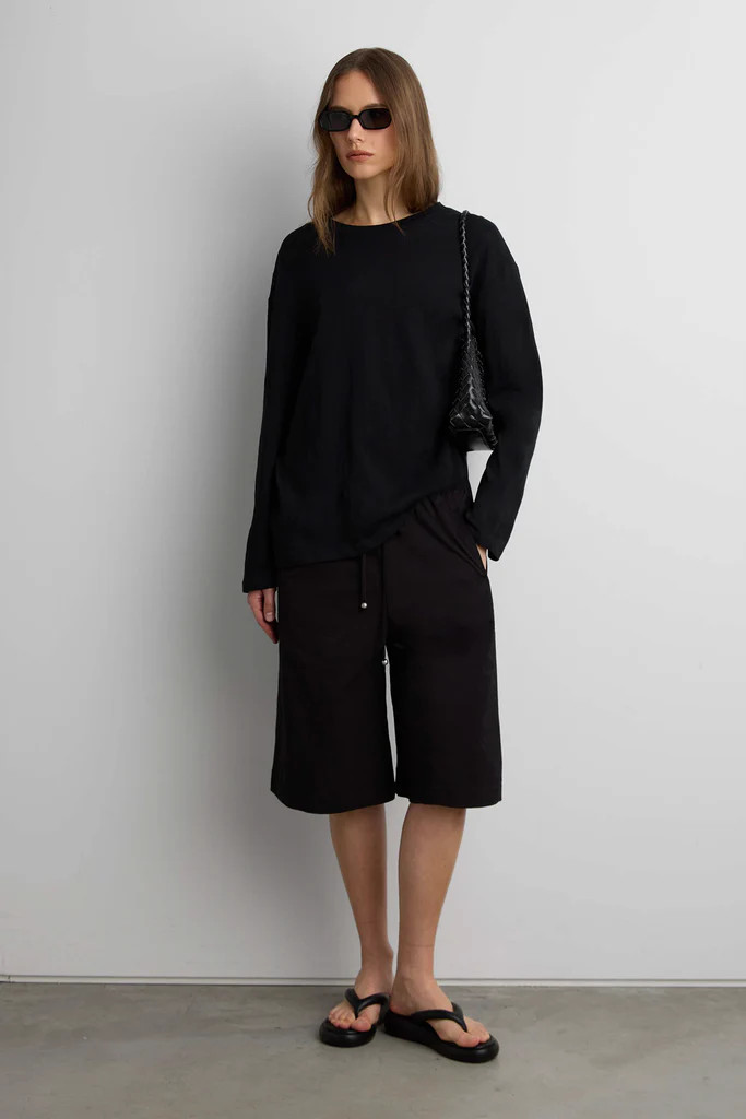 RELAXED DRAWSTRING SHORT | OAK + FORT