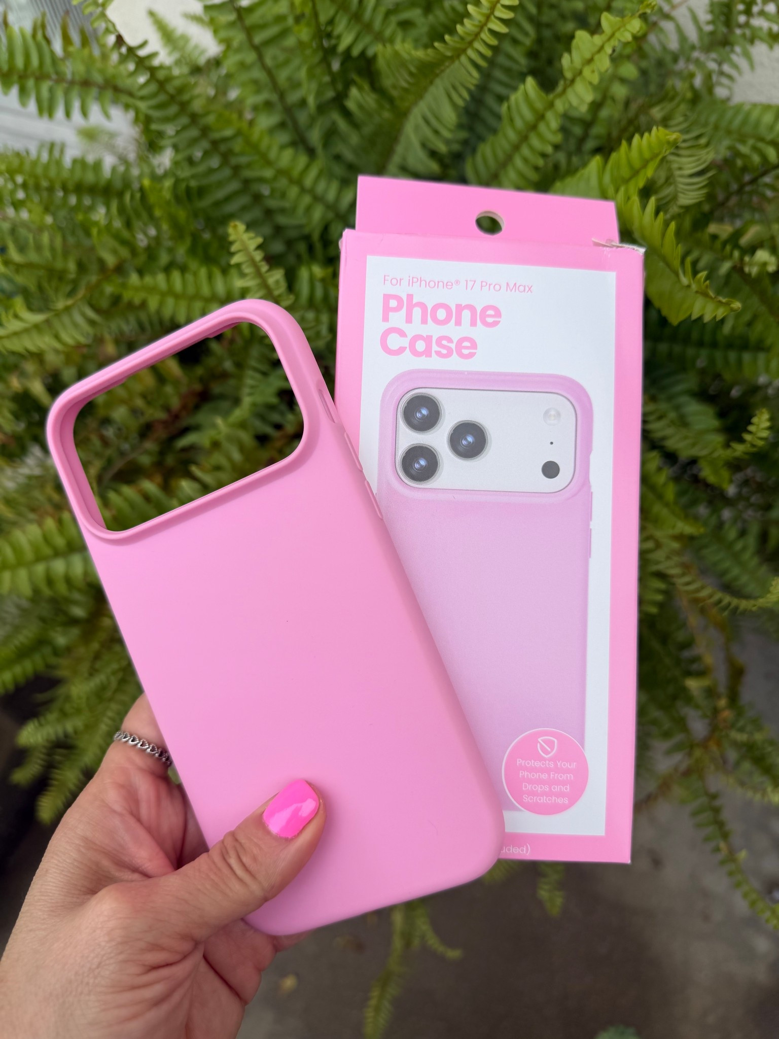 Phone case 🩷  📱 

#LTKmomlife #LTKSeasonal #LTKTravel