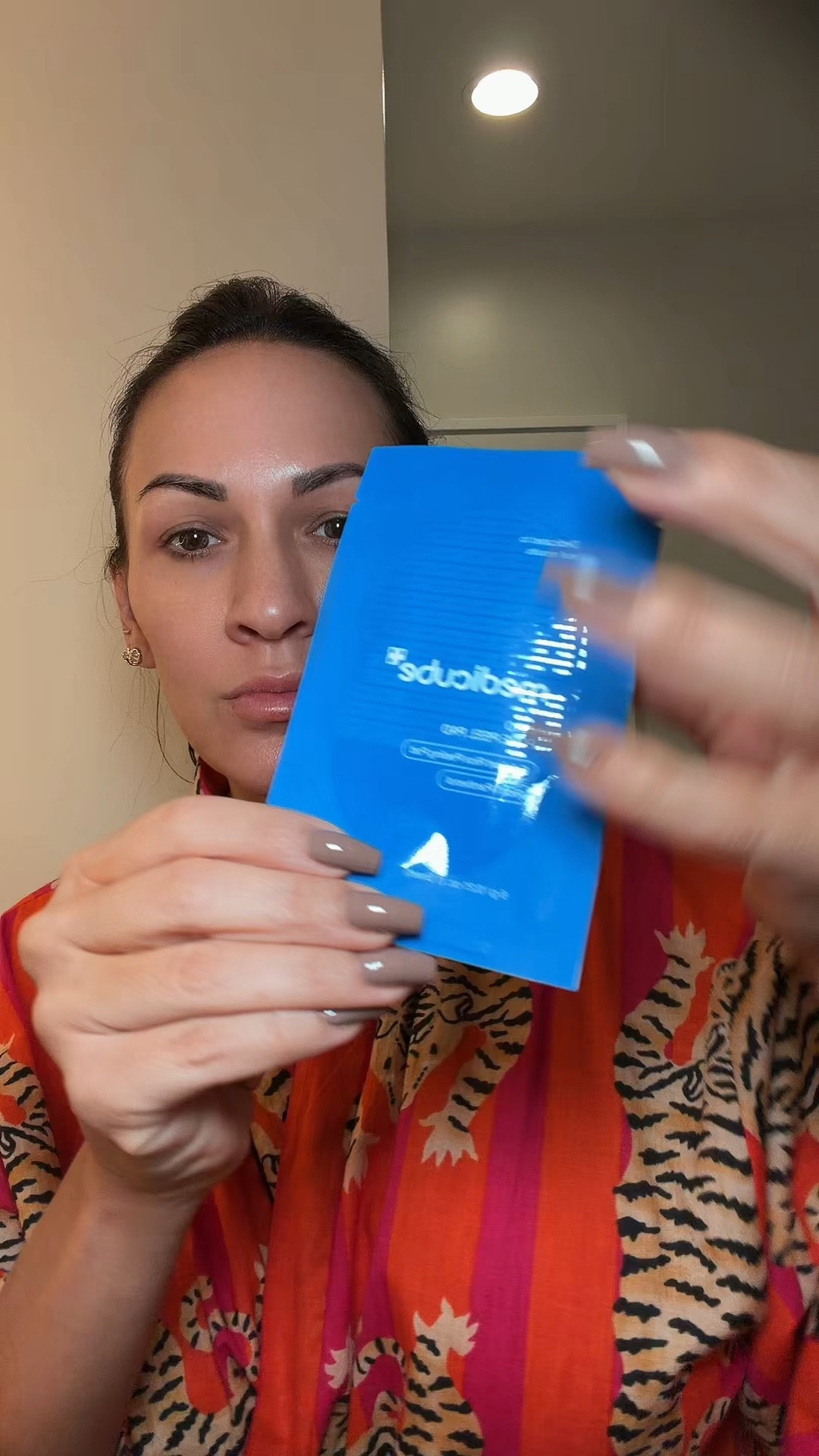 I always travel with these. It literally gets all the dead skin off my face and makes my skin look so flawless for makeup!