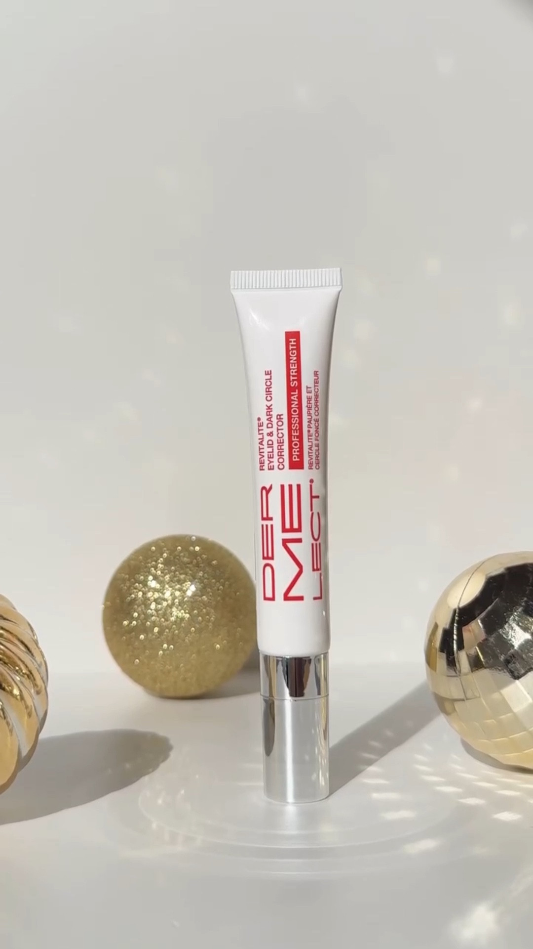 Eye area prep for the New Year @dermelect ✨👀
My go-to step to instantly refresh tired eyes, smooth the eyelid, and visibly brighten dark circles — all in one.

Lightweight, easy to blend, and perfect under makeup 🤍
A must-have for a smooth, fresh, well-prepped eye look.

Perfect for:
✨ dark circles
✨ tired eyes
✨ flawless makeup application

#dermelect #eyearea #undereye #darkcircles #skincareroutine 