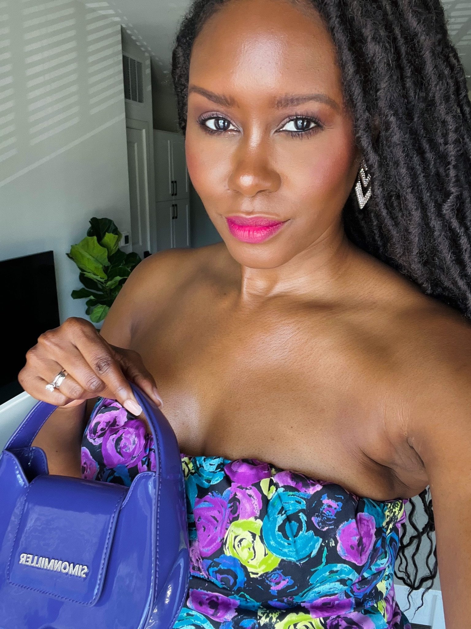 I’m just a gal that loves florals! This is the cutest wedding guest dress from Rent The Runway! 
I’m wearing size L



#LTKstyletip #LTKwedding #LTKSeasonal
