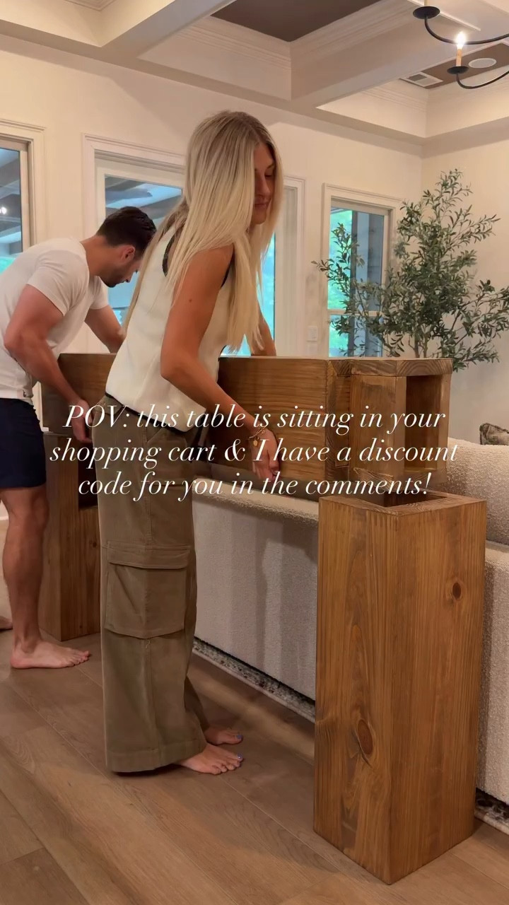 Here it is! The viral table that’s sitting in your shopping cart! Comment for a link & a discount code!