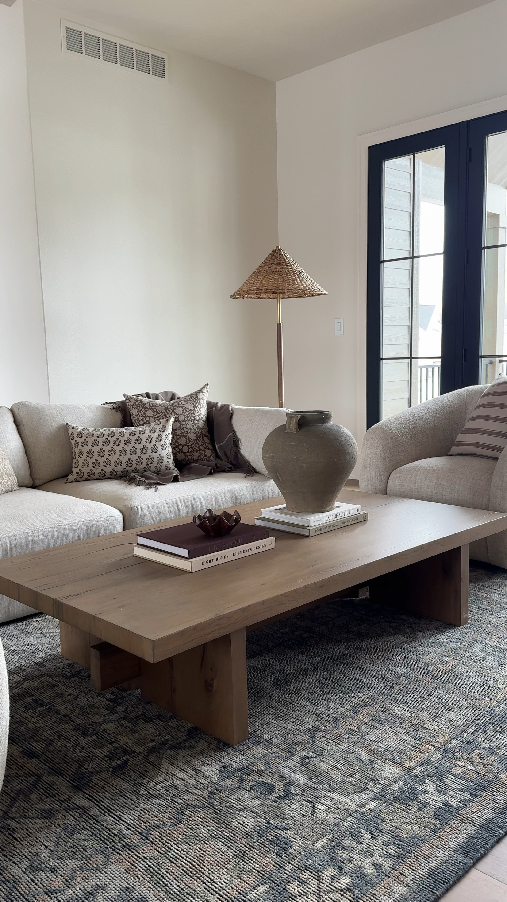 Coffee table books we are loving!

Coffee table books, coffee table, living room decor, coffee table decor

#LTKFindsUnder50 #LTKHome #LTKSaleAlert