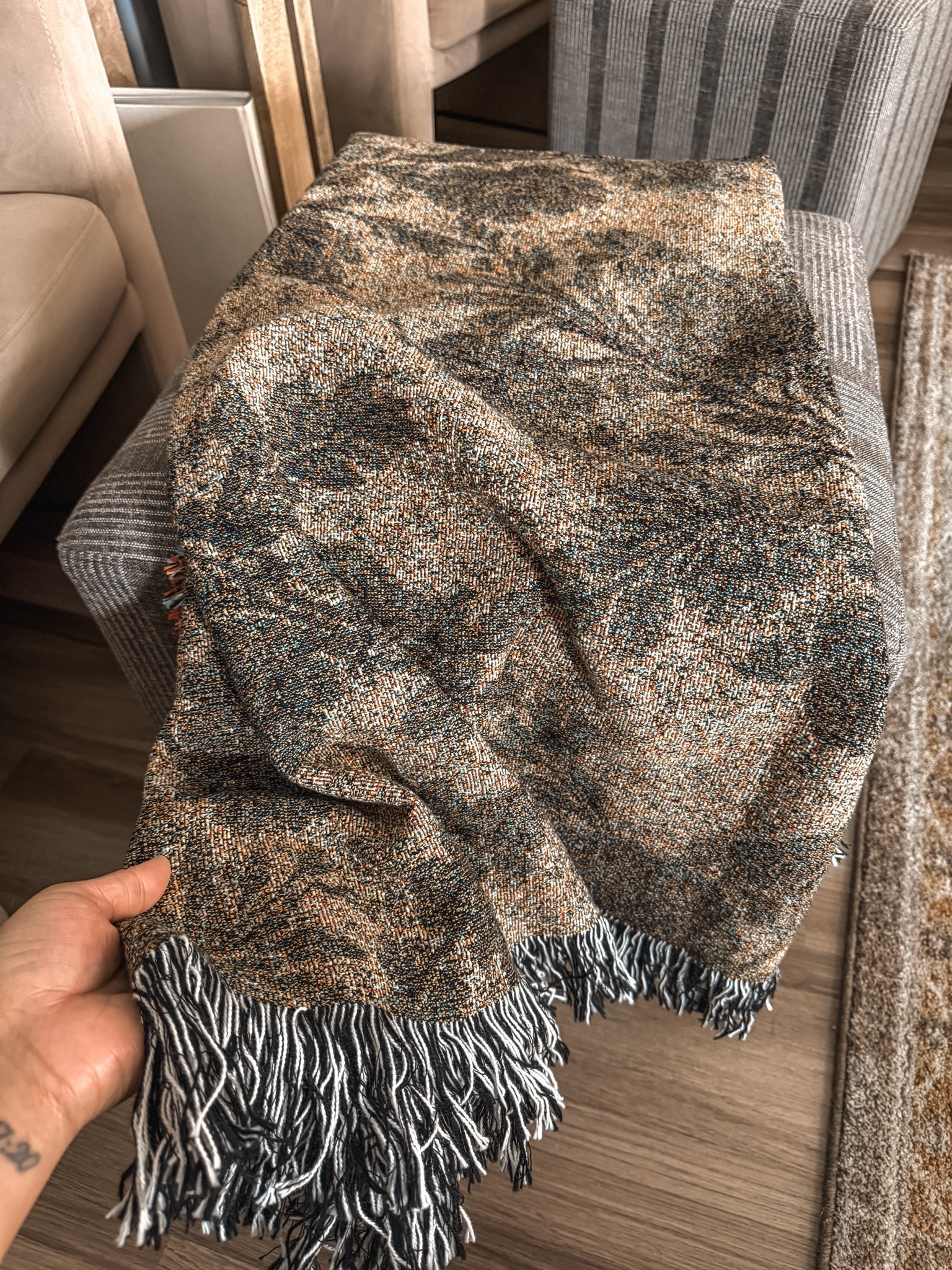 Can we take a moment for this gorgeous throw?! The vintage floral pattern is EVERYTHING!!

Fall decor, fall styling, fall blanket, sofa styling, accent chair, living room styling, neutral home decor, vintage inspired

#LTKHome #LTKSeasonal