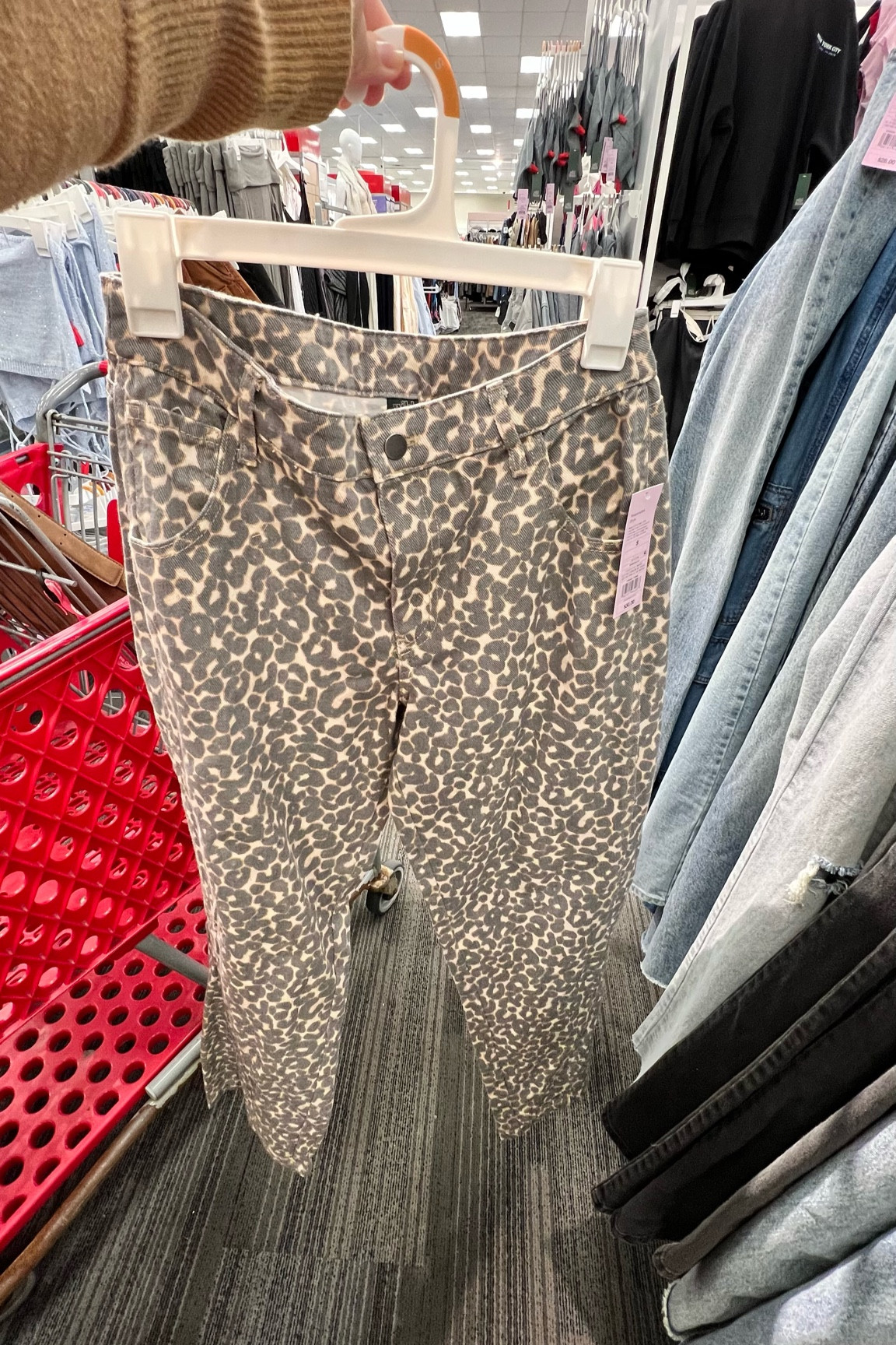 Shop 40% off Black Friday deals 

Women's Mid-Rise 90's Baggy Jeans - Universal Thread™ Light Beige Leopard Print

#LTKSaleAlert #LTKStyleTip #LTKMidsize