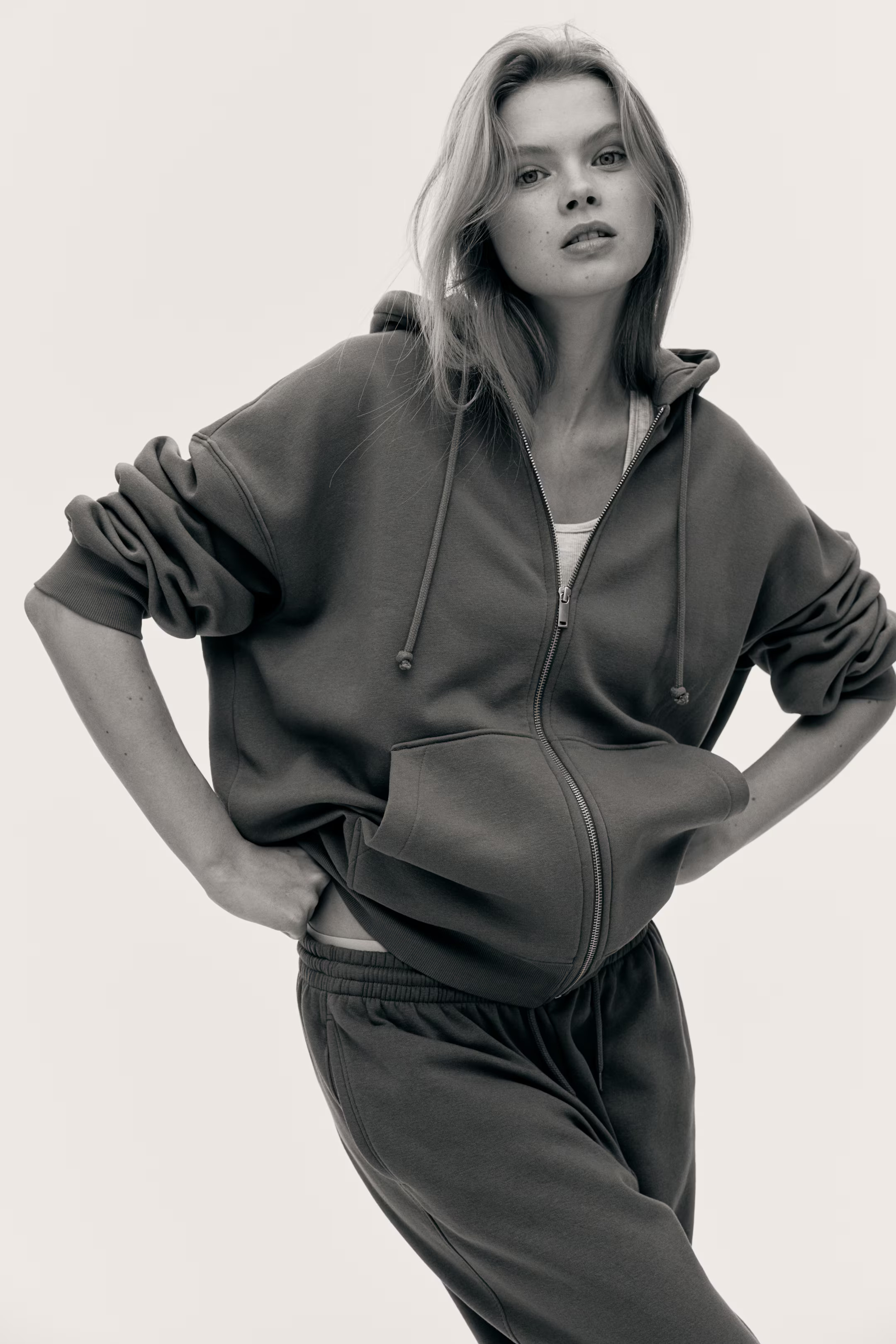 Oversized zip-through hoodie | H&M (UK, MY, IN, SG, PH, TW, HK)