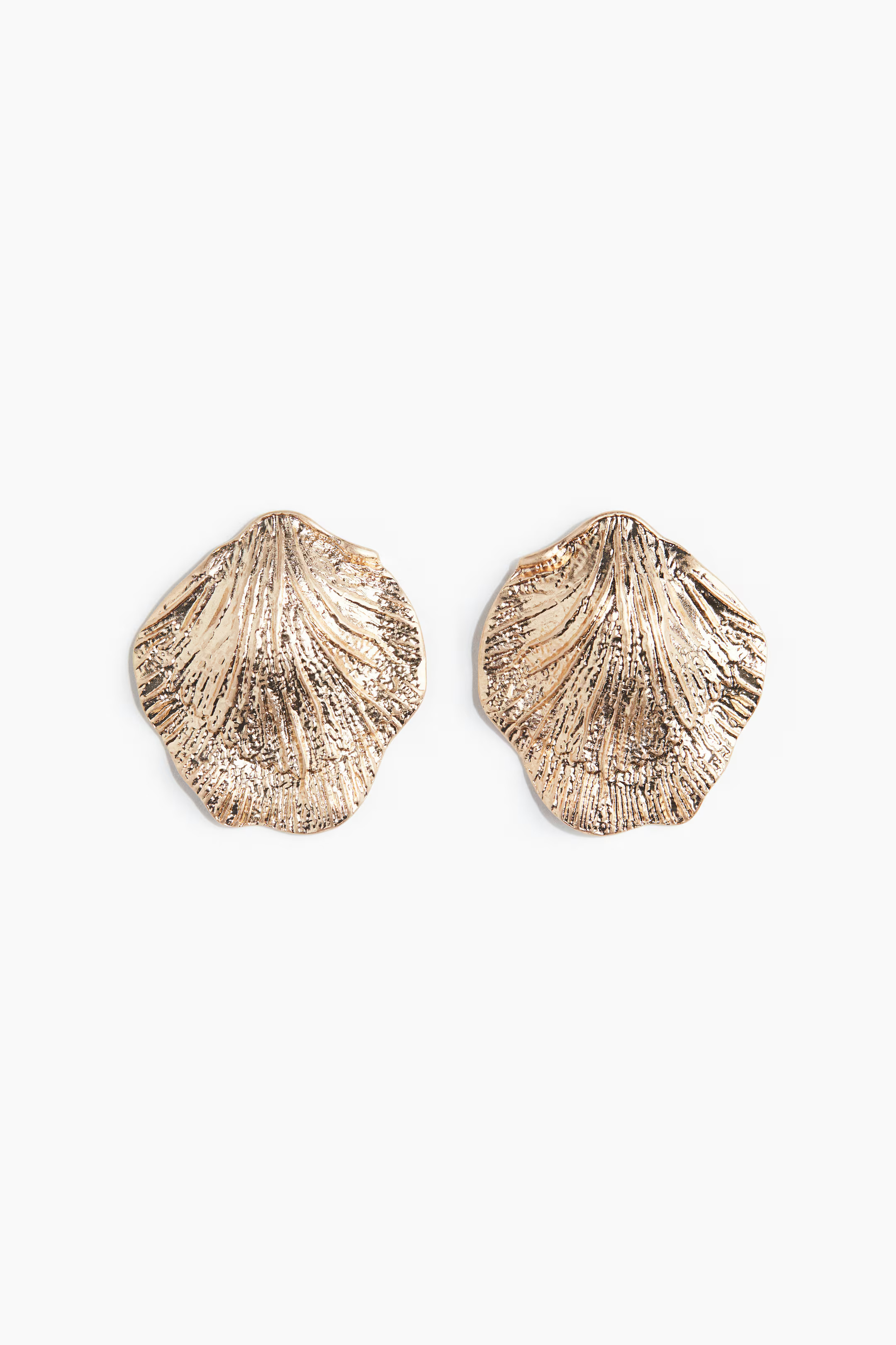 Seashell-shaped earrings - Gold-coloured - Ladies | H&M GB | H&M (UK, MY, IN, SG, PH, TW, HK)