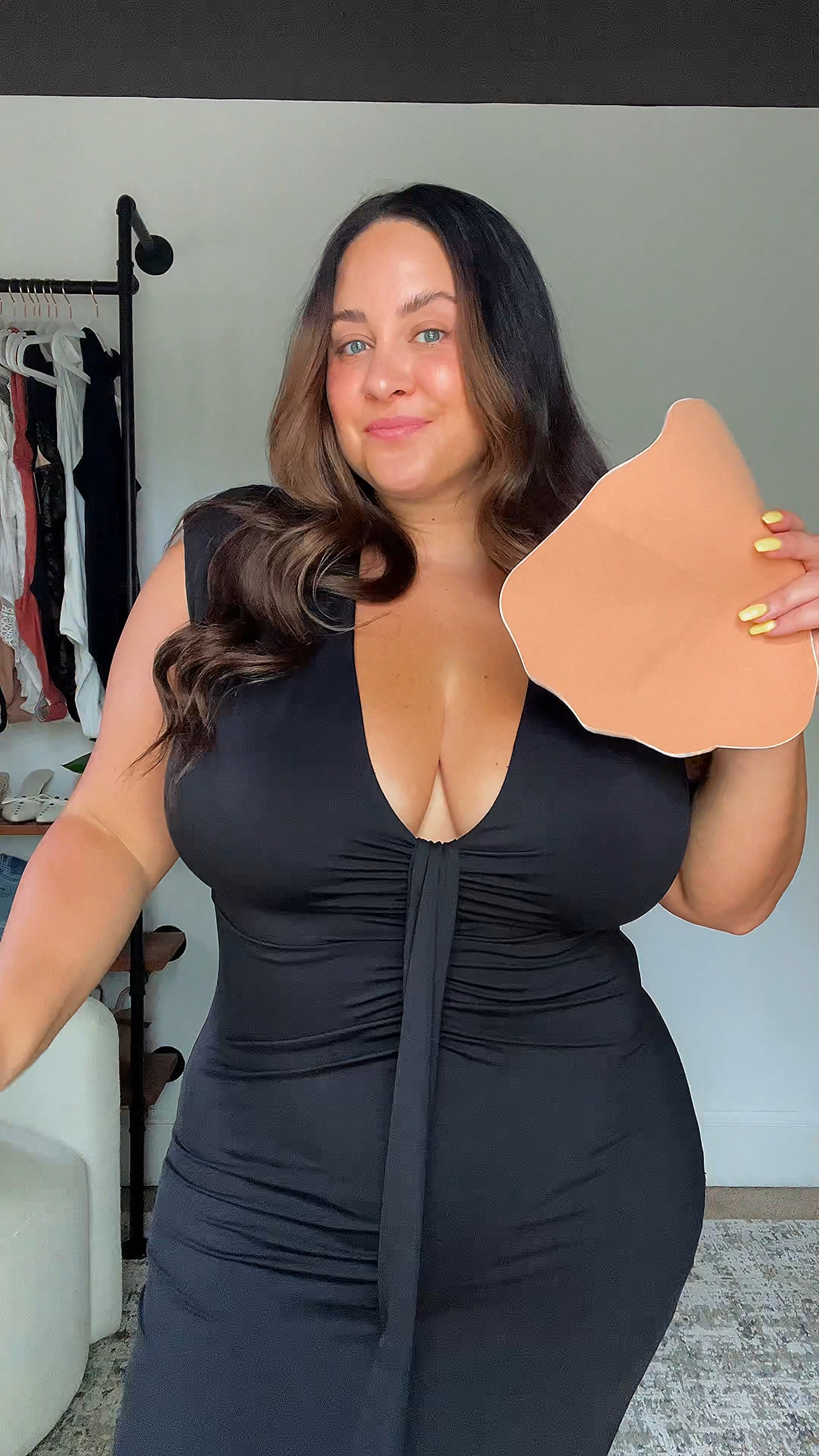 Tape 3 ways | size 38J #LoveNoodPartner

What I am using:
Pro Stylist Kit / color NOOD 5
4-in-1 Shape Tape / 4 inch (thicker tape = more support!) 

✨HIGHLY RECOMMEND PURCHASING A TAPE REMOVER✨

Follow for more midsize / curvy / full bust fashion outfits ideas!

@welovenood #WeLoveNood #Noodist #midsizefashion #midsizestyle #midsize  #curvyconfidence  #size14 #size16 size 14 fashion, midsize, fashion hacks , wardrobe hacks 


#LTKMidsize #LTKStyleTip #LTKPlusSize