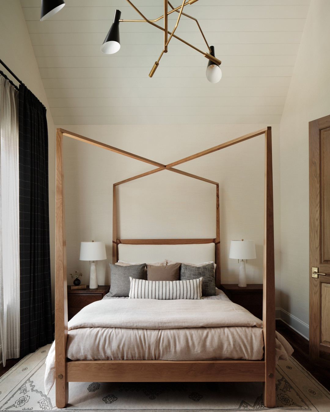 It was important for us to create a warm and inviting guest room at our Franklin project, click the links below if you’re okay with your guests staying awhile’! 