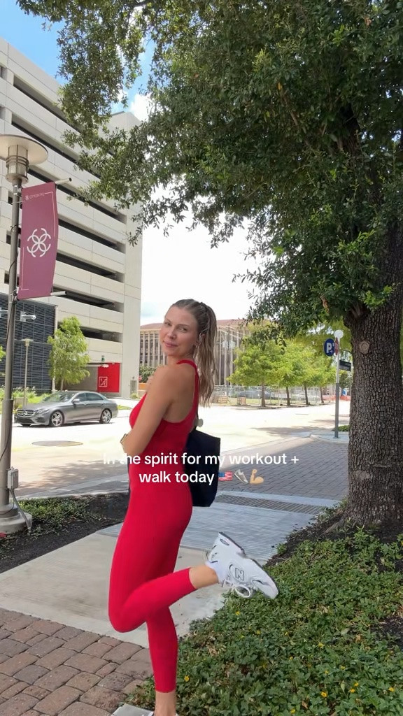 Mom walk + gym outfit! Size S in sports bra tank and leggings!

#LTKootd #LTKmomlife #LTKfitnessgoals
