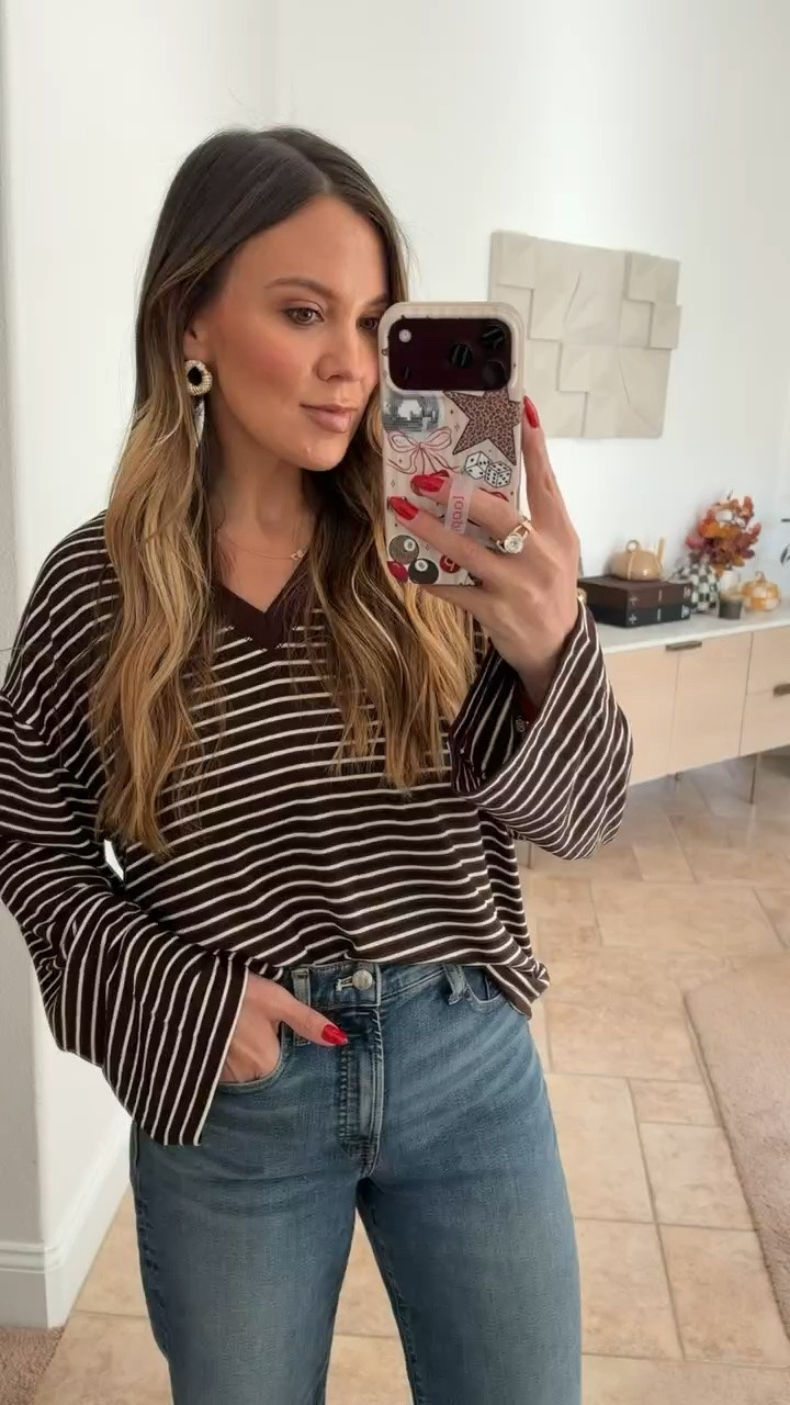 I’m obsessed with this shirt! I’ve never ripped a tag off of something so fast. Walmart has the cutest clothes right now!

Ash Sizes:
Height: 5’6”
Weight: 140lbs
Top: medium
Pants: 6, medium, 28

#LTKdayinmylife #LTKootd #LTKmomlife
