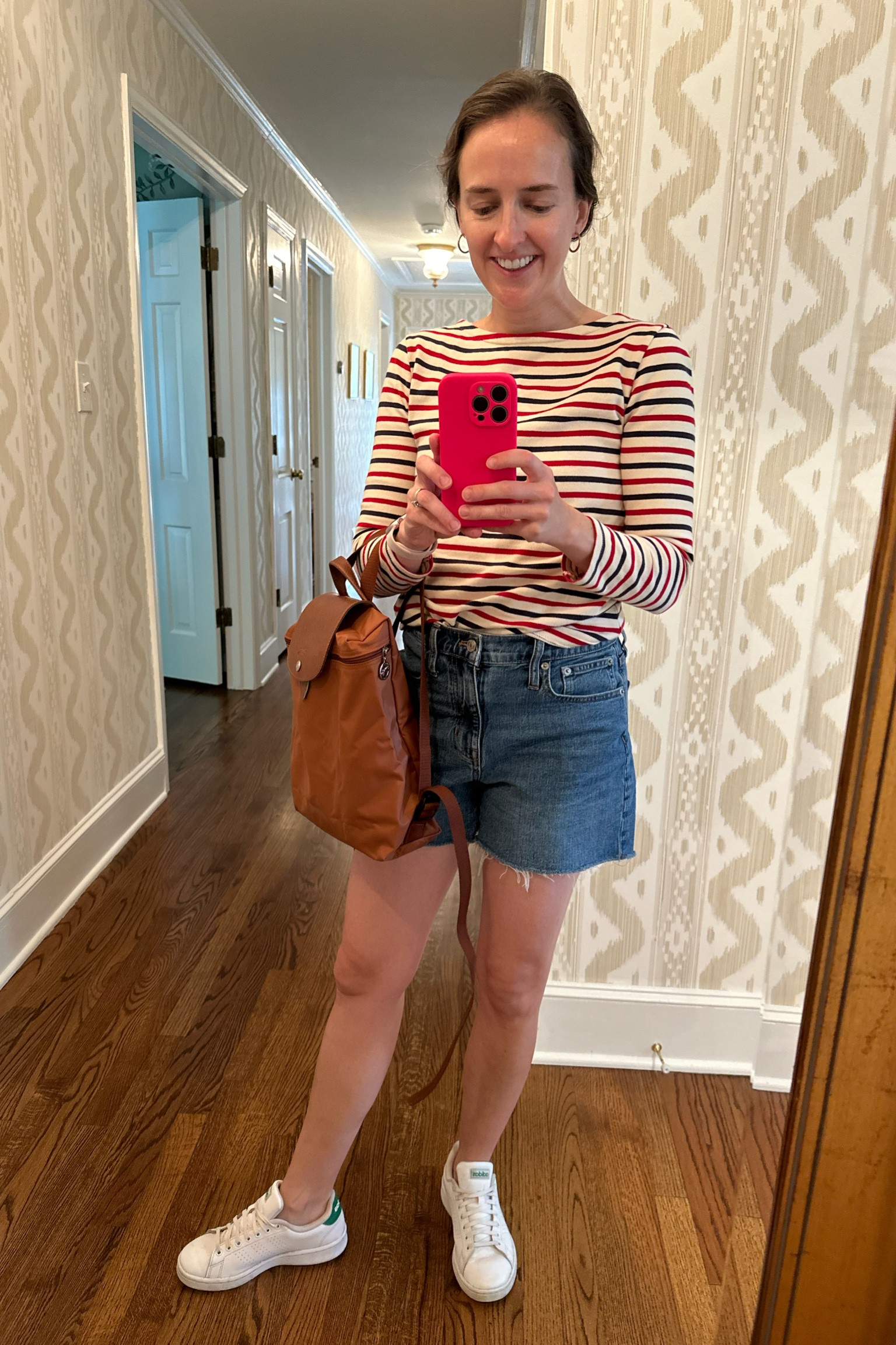 The perfect soccer Saturday outfit! I’m also so obsessed with my new Longchamp backpack. So much better than toting my giant purse around on the weekend. 