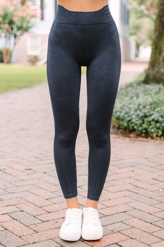On The Run Black Ribbed Leggings | The Mint Julep Boutique