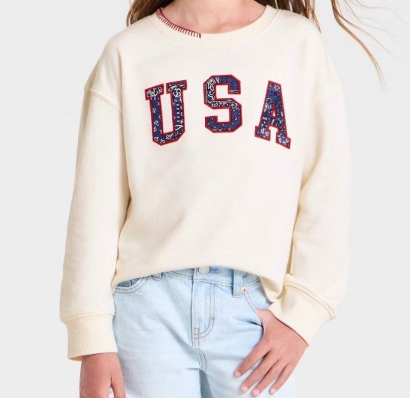 New USA graphic sweatshirt at Target

July 4th. Red, white and blue

#LTKSeasonal