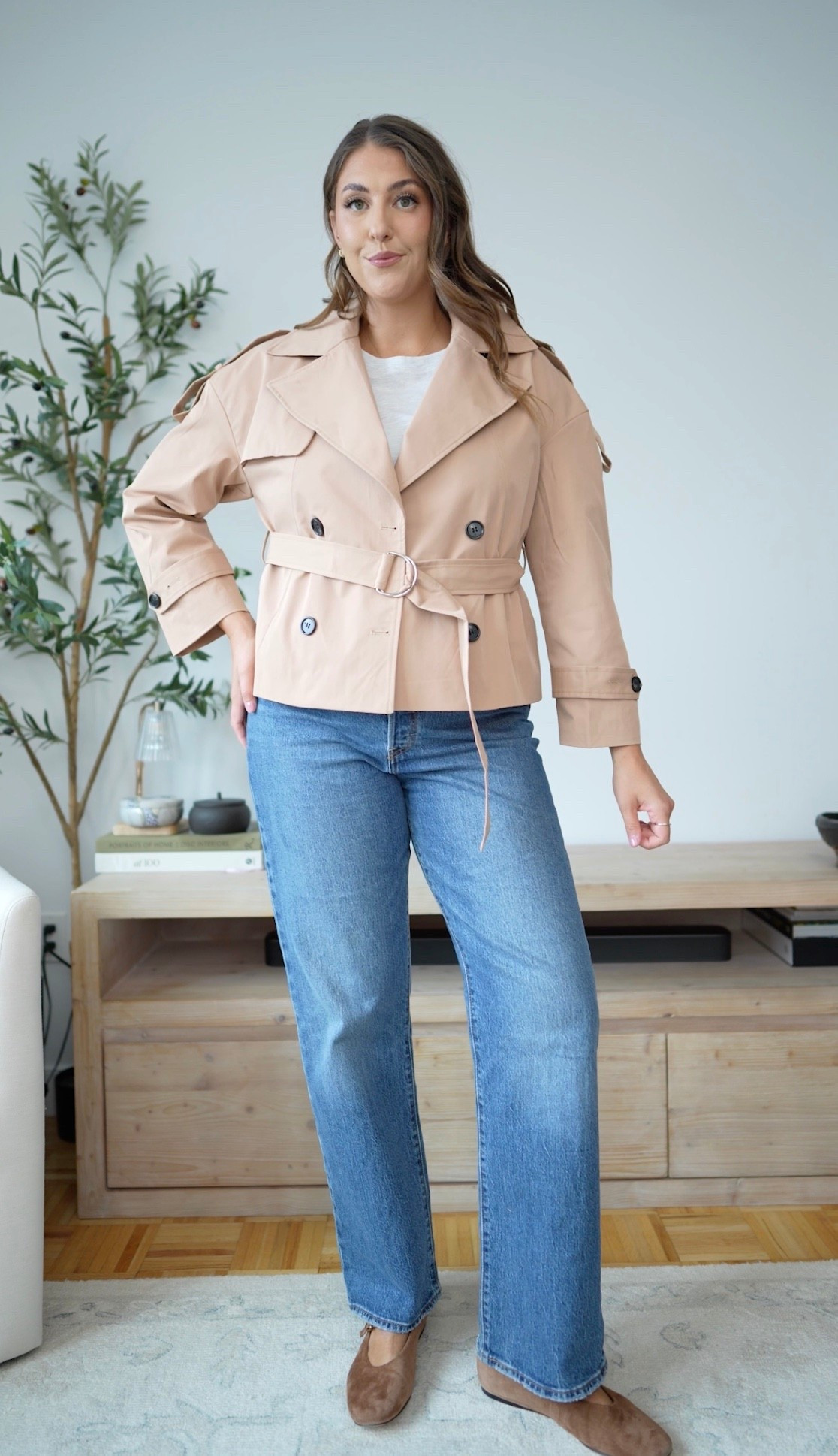 A classic trench and denim combo that always works 🤎 This cropped belted trench paired with a simple tee, relaxed jeans and suede flats feels polished without trying too hard. Perfect for transitional weather and everyday fall style.

cropped trench coat, fall outfit, jeans outfit, suede flats, casual chic, transitional style, neutral fashion, Amazon fashion

#LTKSeasonal #LTKMidsize #LTKTravel