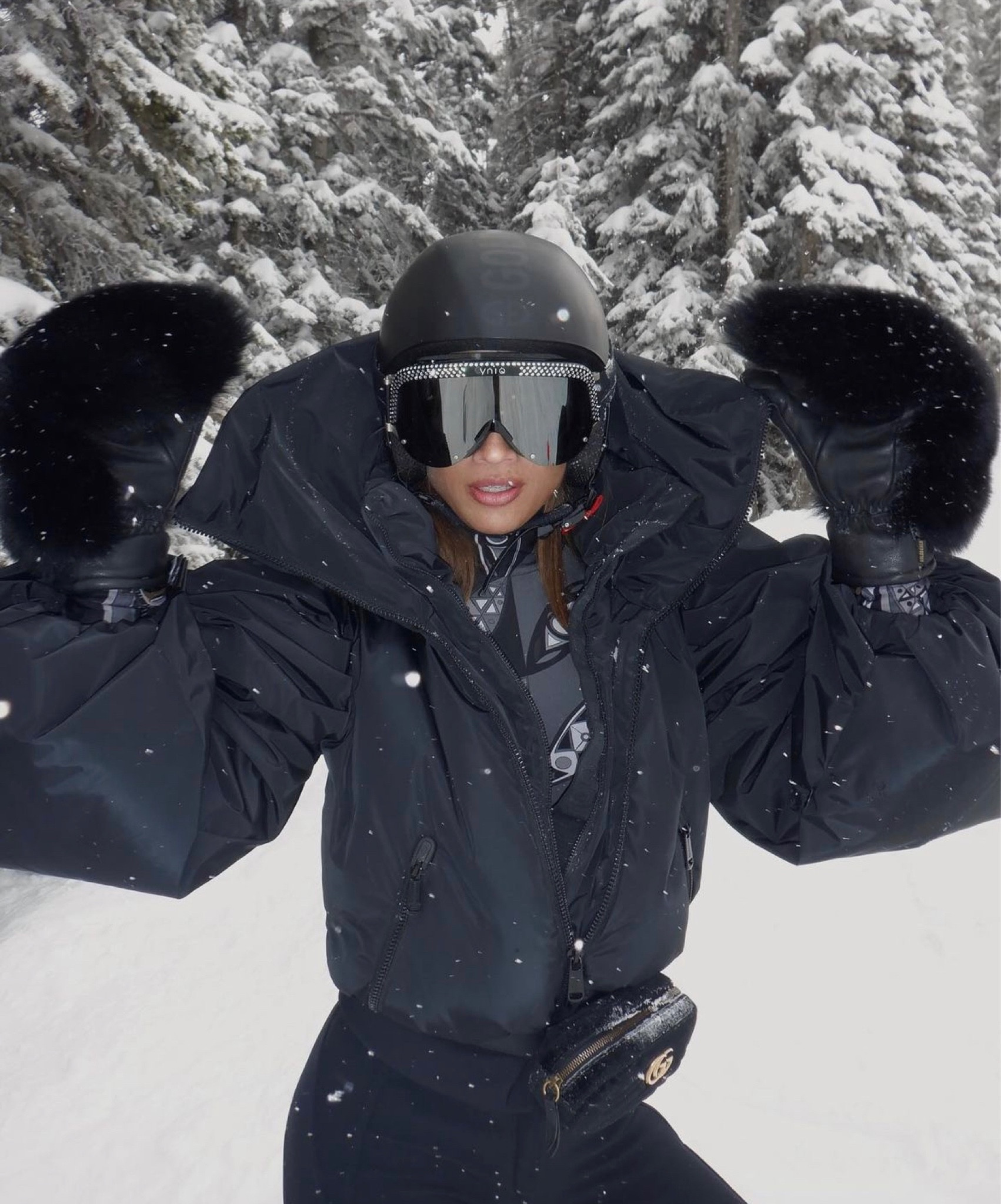 Super unique Goldbergh jacket & gloves 🖤

#LTKtravel #LTKstyletip #LTKbeauty