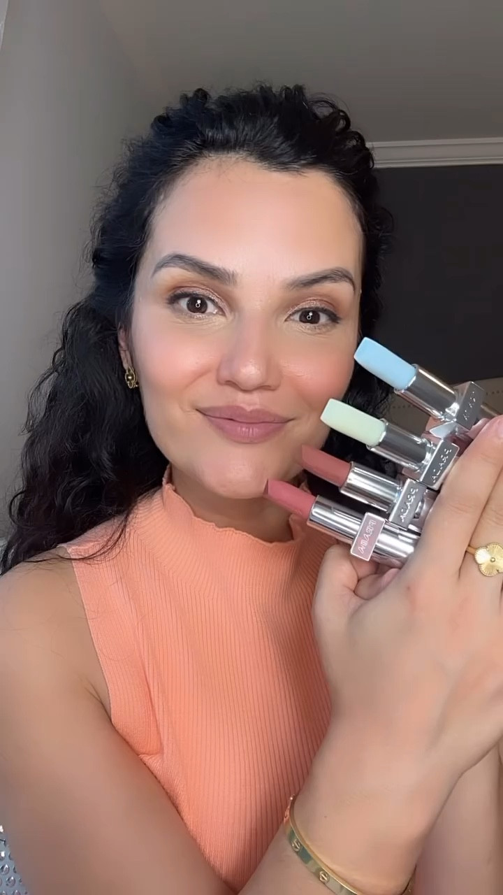 Lets try this viral blue lip balm by @pradabeauty 
and all other stunning shades 🫶

.
.
.

#pradabeauty #sephora #pradabeatybalm #giftedbypradabeauty #lipbalm #newproduct #newproductalert #lip #lipcare #makeup #glowylook #makeuplover #beautycommunity #beautytrends #glowingskin