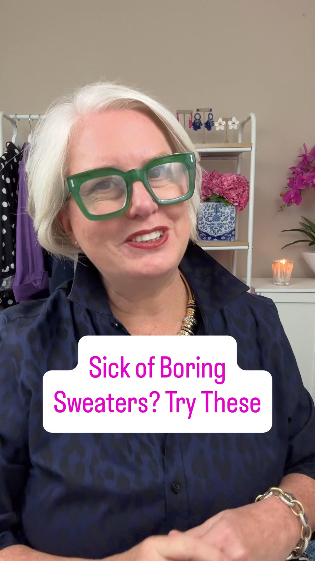 There’s one sweater detail I keep seeing everywhere this fall: contrast trim. From contrast collars and cuffs to tipped hems, ribbed edges and scarf necklines, it’s an easy detail that can make even a simple sweater feel more interesting. I rounded up some of my favorite examples from Macy’s so you can see exactly what to look for when you’re shopping for fall sweaters. @macys