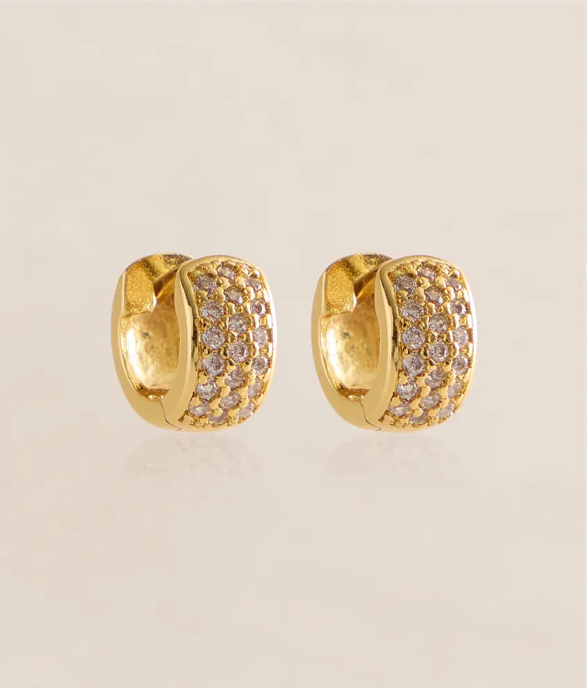 Lola Huggie Hoop Earring | Buckle