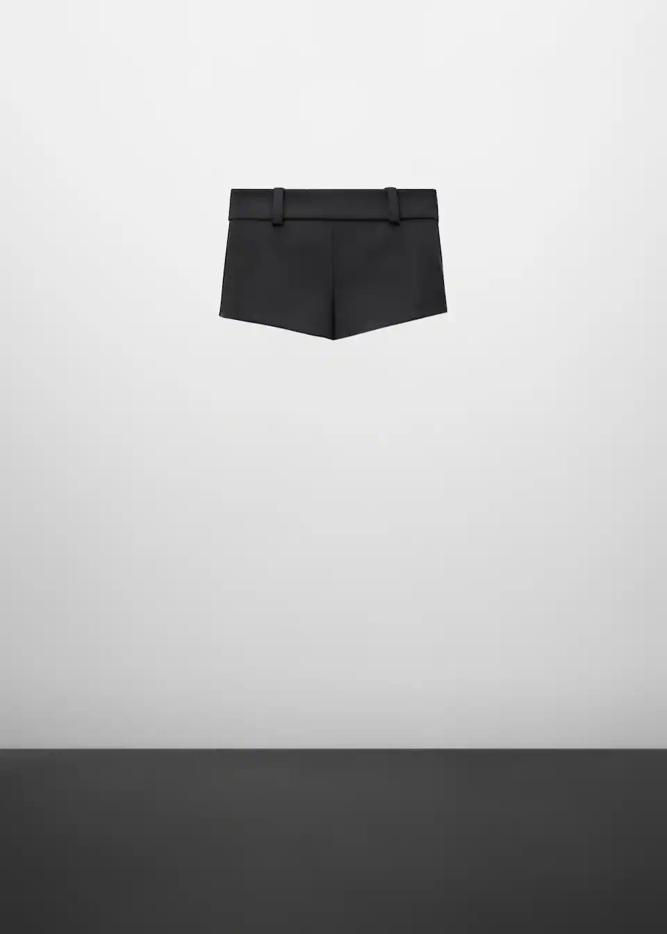 681012 | MANGO (UK)
