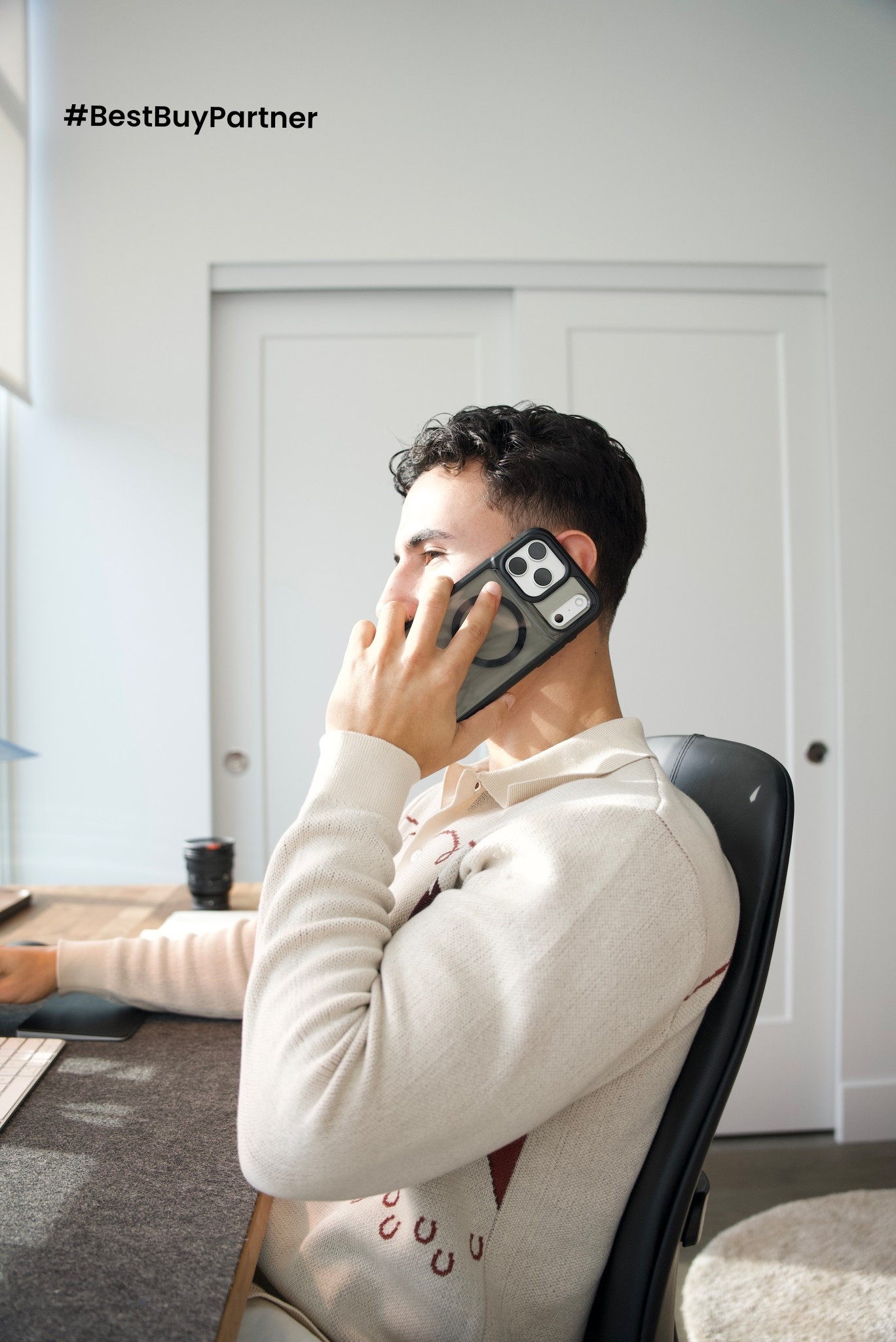 #BestBuyPartner Check out my new @BestBuy Phone Case for my new phone. Available at Best Buy. Find it in-stores on the ZAGG showcase!