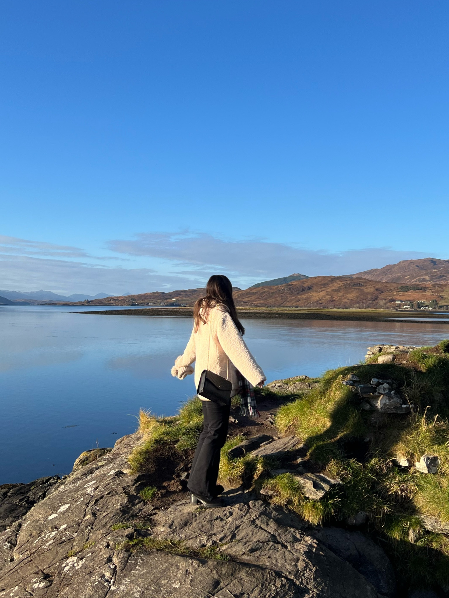 Sherpa jacket, winter boots