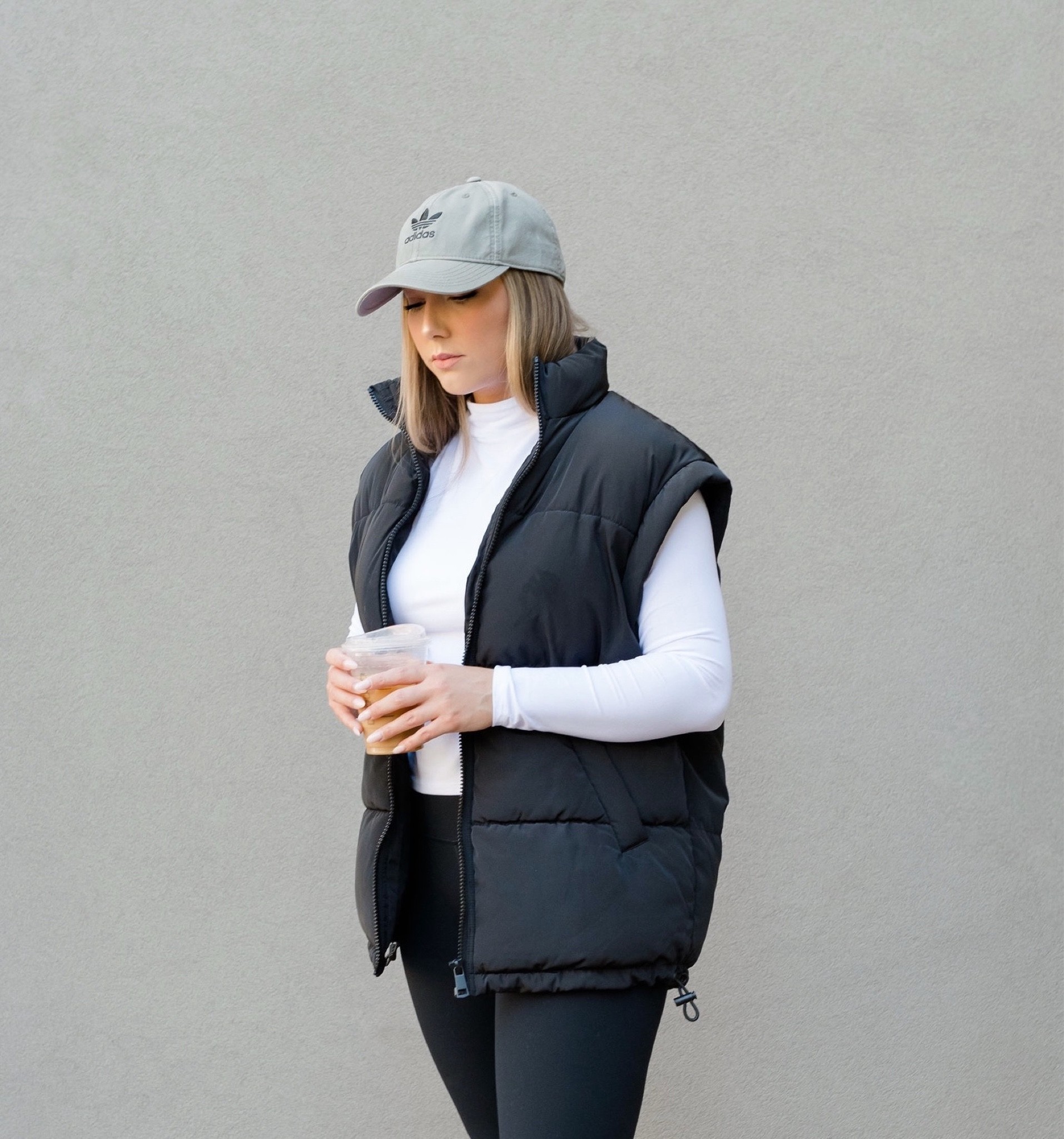 oversized vests >>>

#LTKSeasonal #LTKunder50 #LTKHoliday