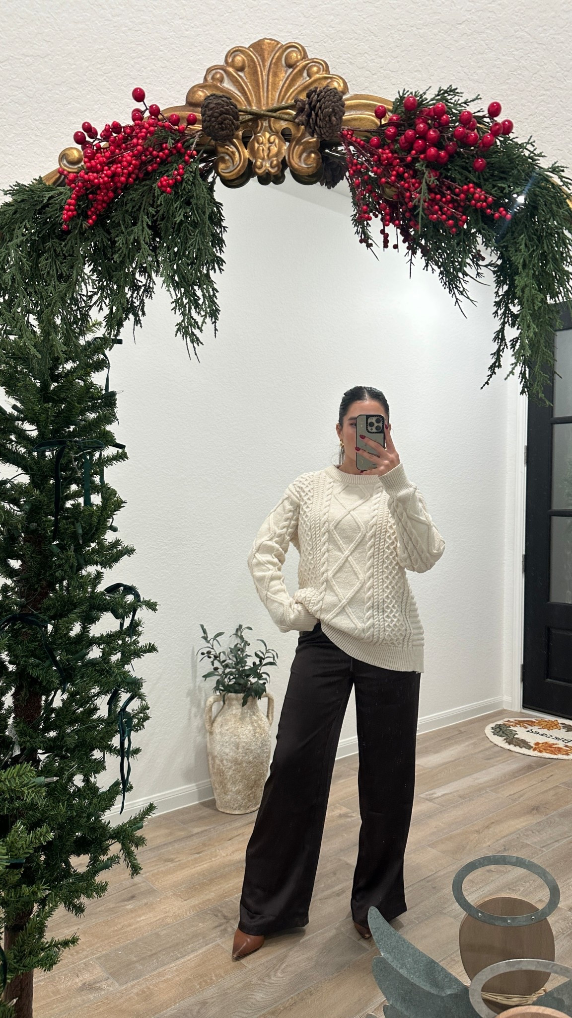 brown satin pants 🤎

#LTKootd #LTKHoliday