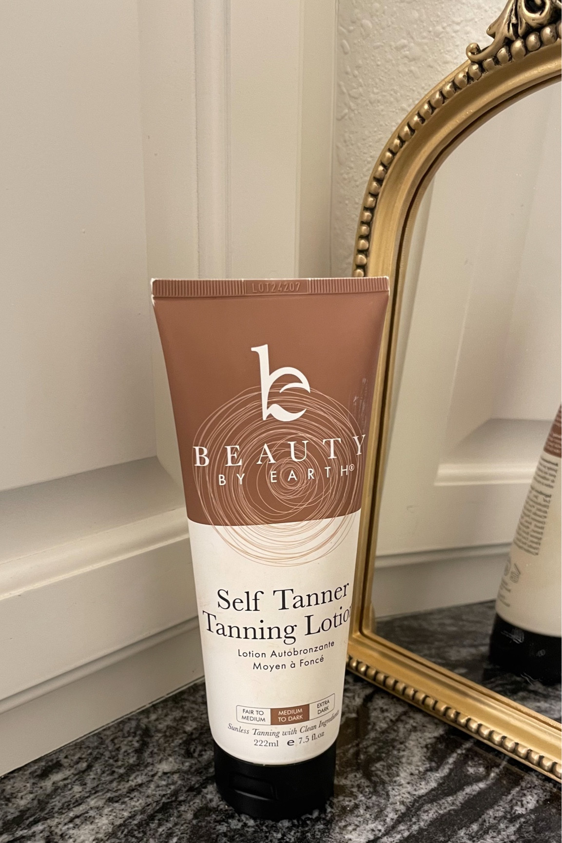 Non toxic self tanner 
Vintage vanity mirror 
Amazon finds


#LTKBeauty