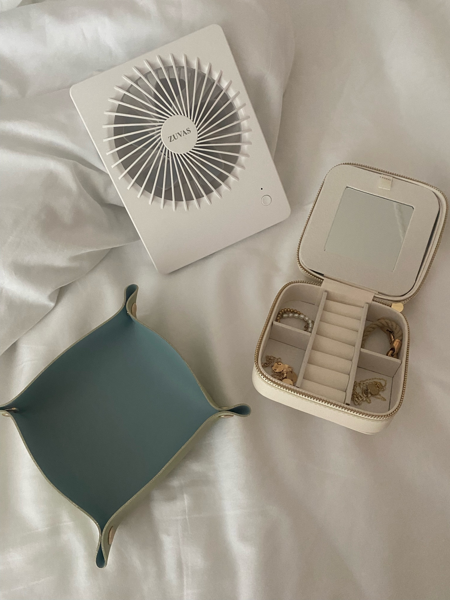 Travel must-haves! 

#LTKSeasonal #LTKtravel #LTKFind