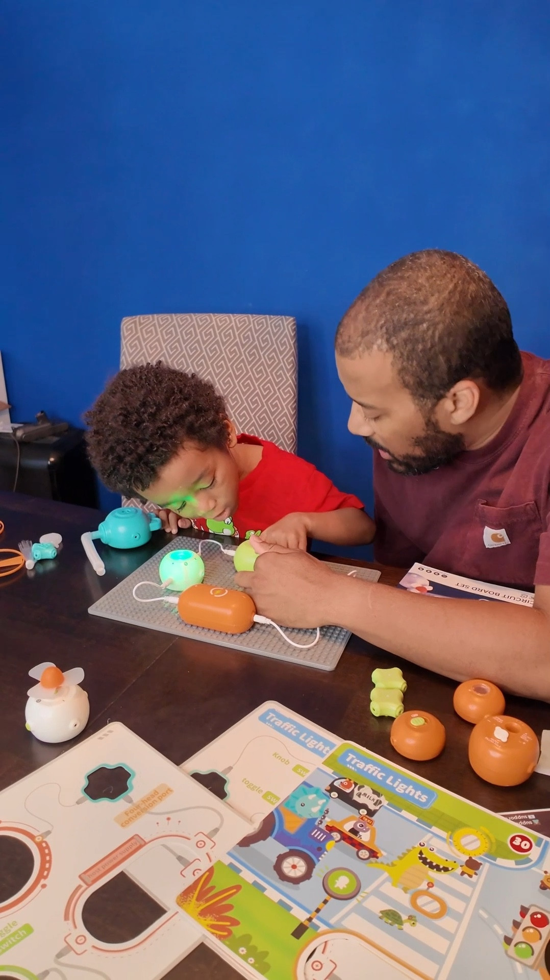 The weekend is here, which means more time to create magical experiments with this STEM science kid. Multiple players, no less, and battery-operated. Win-win!

#LTKKids #LTKFamily #LTKFindsUnder50