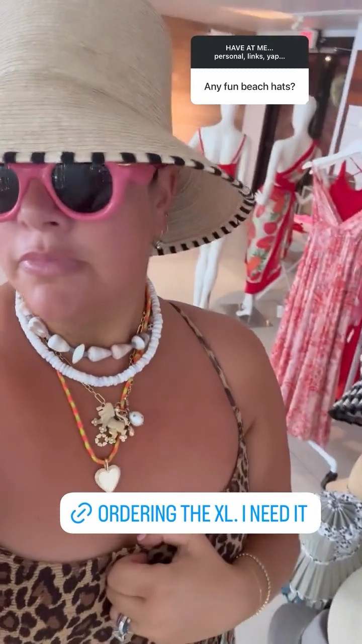 This is such a fun beach hat