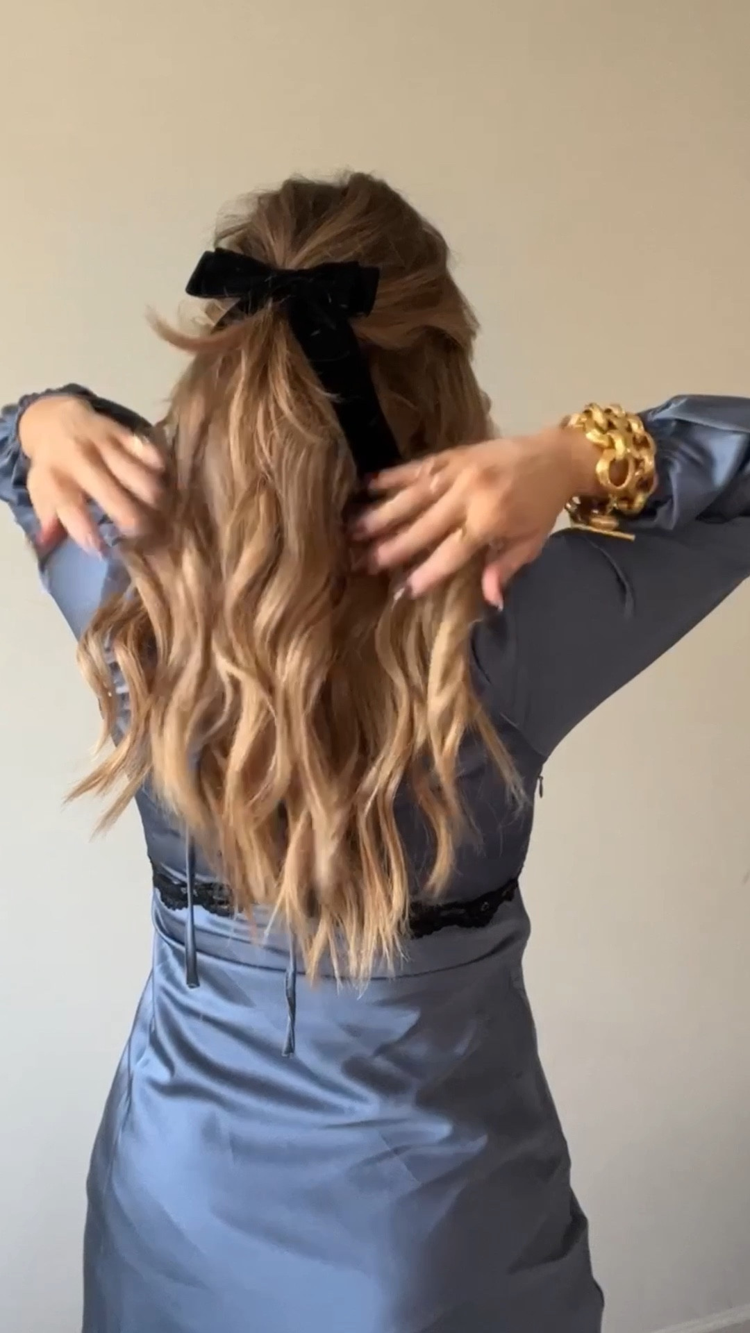 12 Days of Holiday Outfits: Day 4 🎄 Dress is currently on sale and also comes in green! Wearing size Medium. 

#LTKsalealert #LTKSeasonal #LTKHoliday