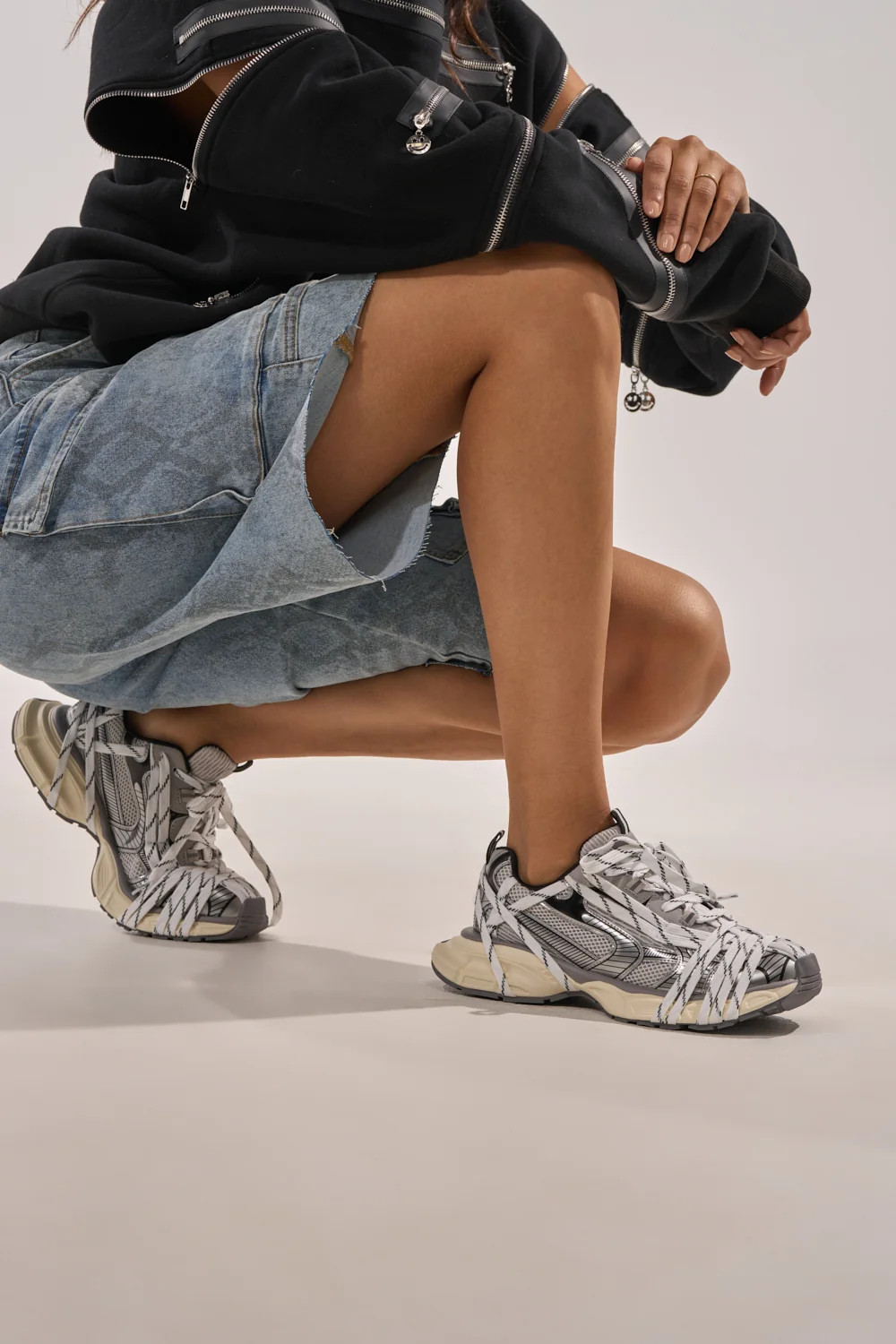 AZALEA WANG SAMURAI GREY MULTI CHUNKY SNEAKER | AKIRA