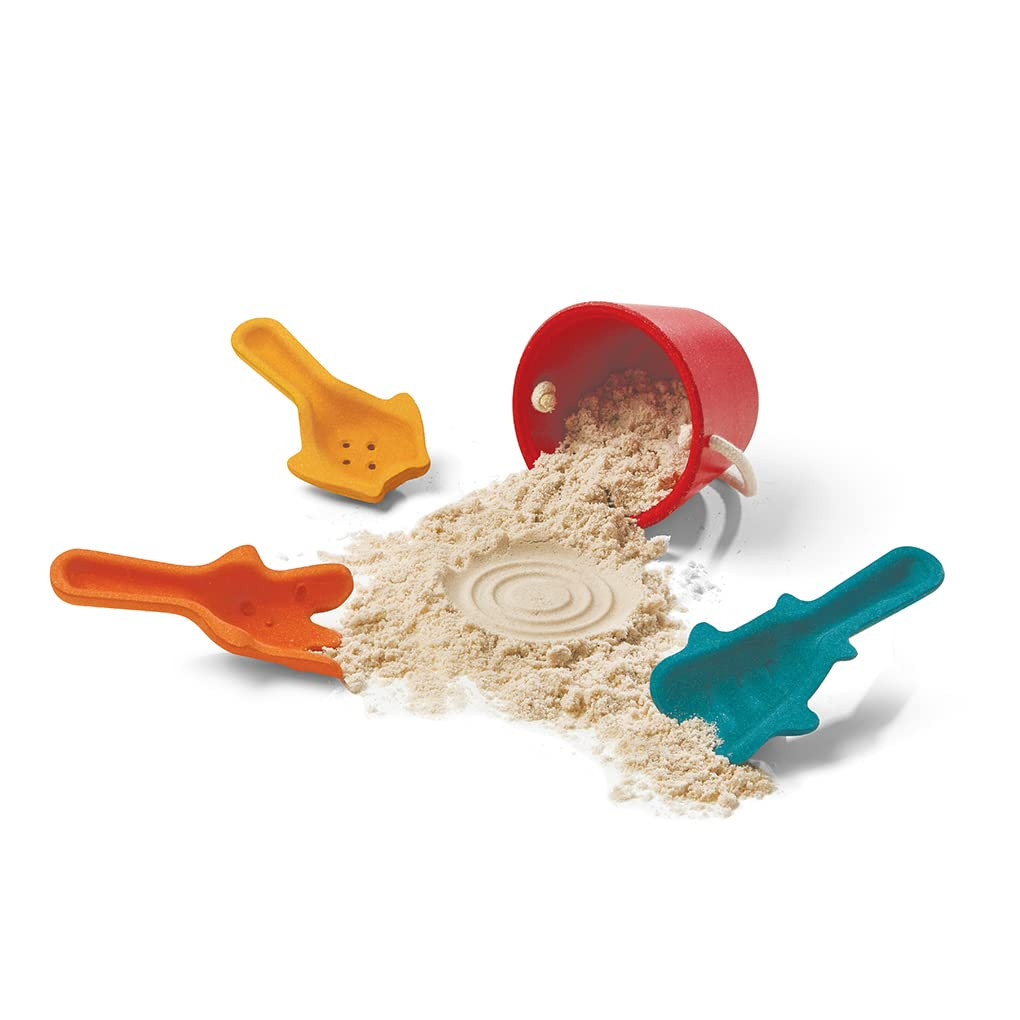 PlanToys Beach and Sand Play Set (5803) | Sustainably Made from Rubberwood and Non-Toxic Paints and Dyes | Amazon (US)