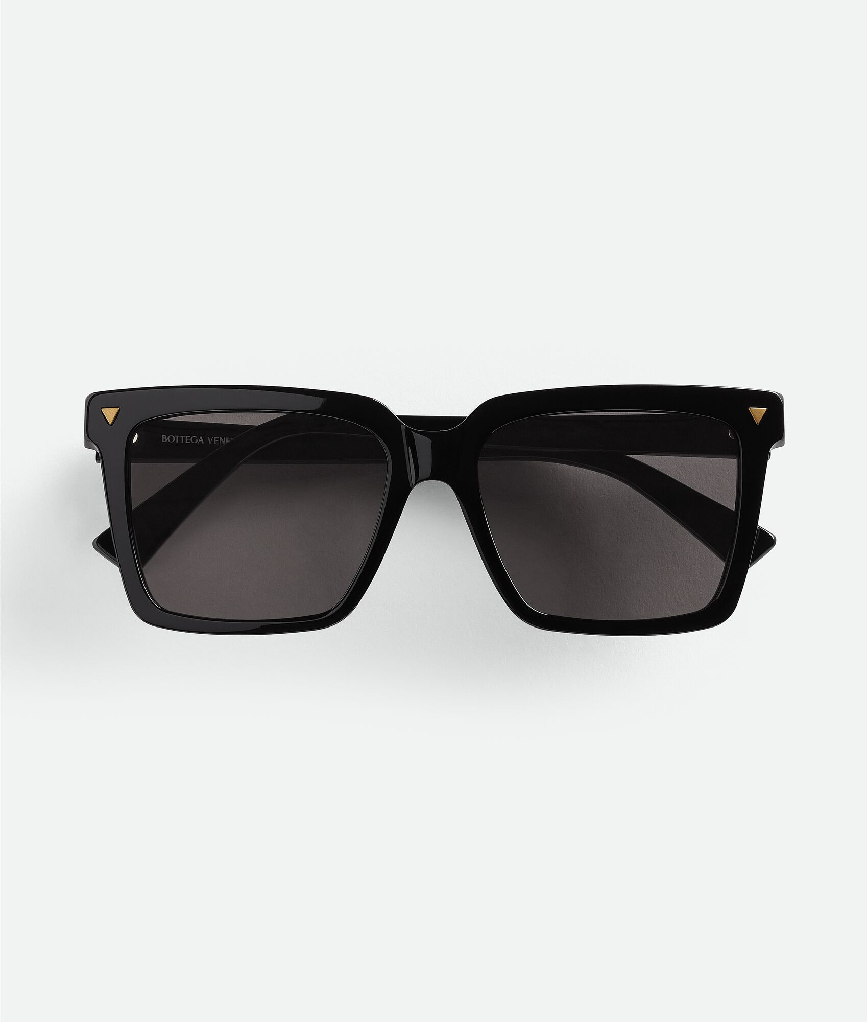 Women's Soft Recycled Acetate Square Sunglasses in Black / Grey | Bottega Veneta US | Bottega Veneta
